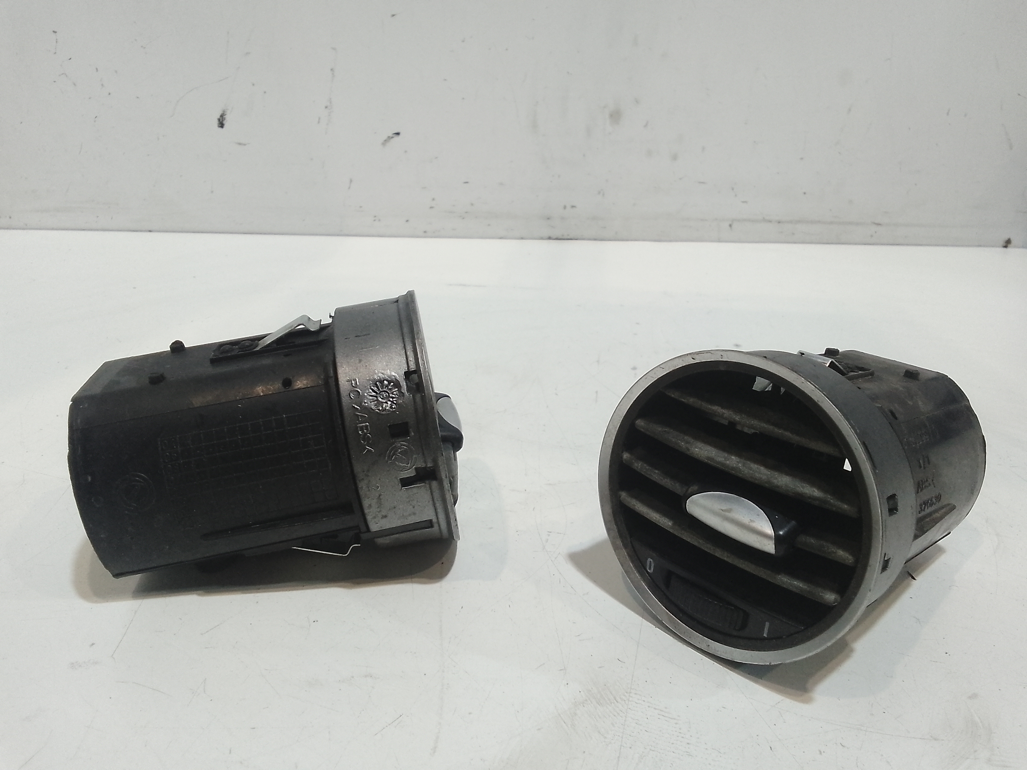 Bocchette Aria Cruscotto per Alfa Romeo 159 Sportwagon Serie (05>11) (2005 - 2011)