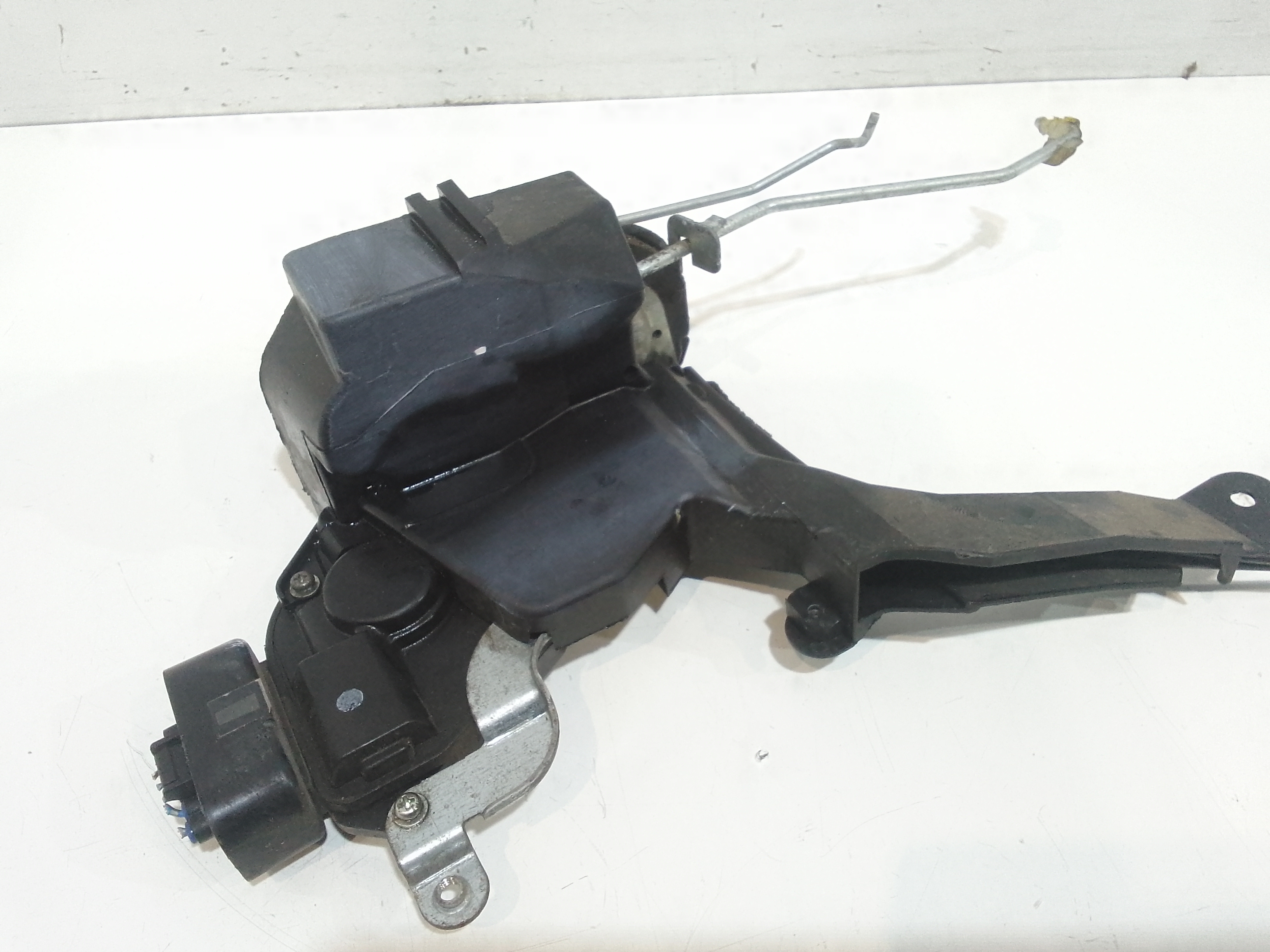 Serratura Anteriore Destra per Toyota Rav4 3 Serie (2003 - 2005)