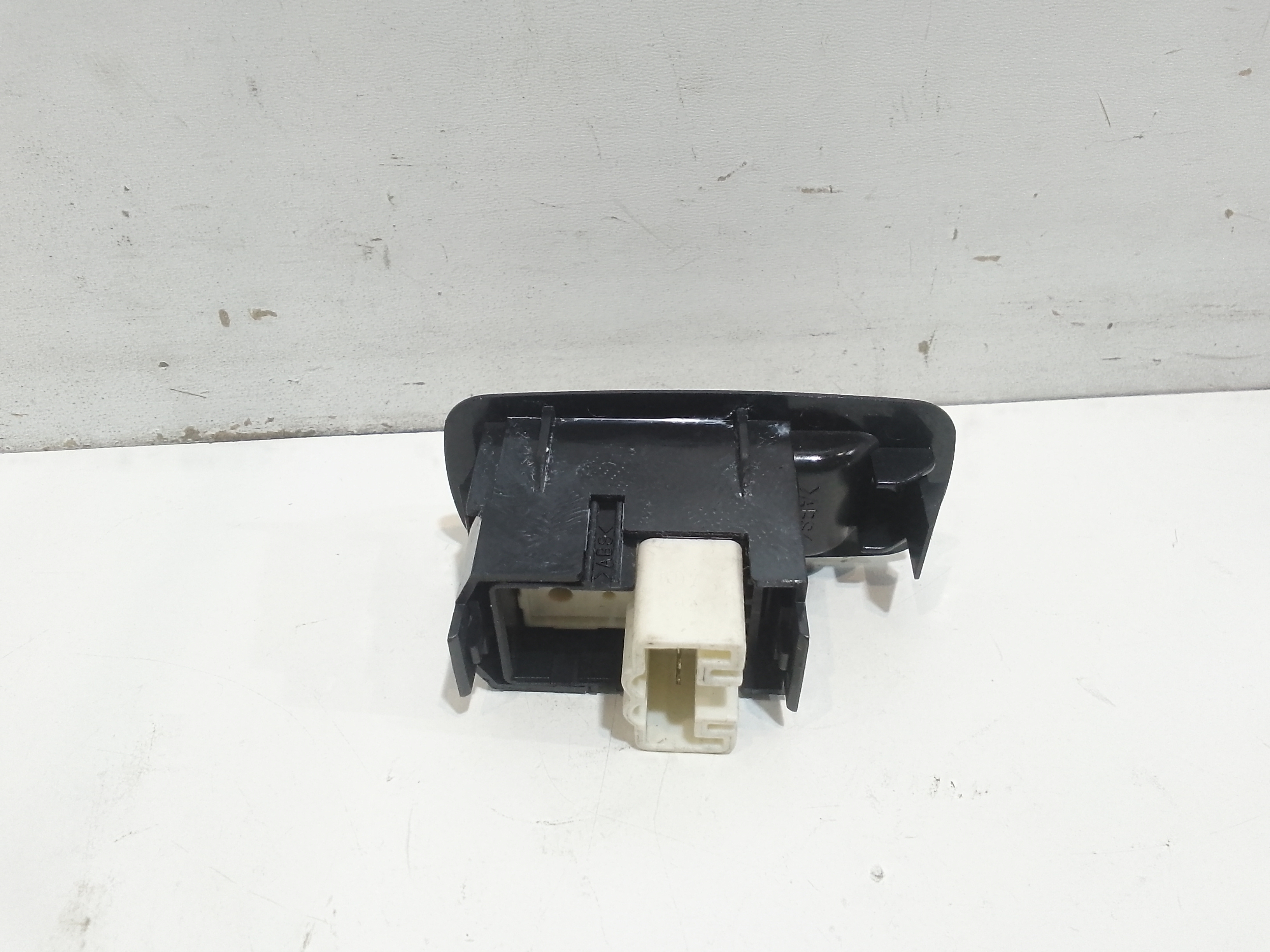 Pulsantiera Posteriore Destra per Toyota Rav4 3 Serie (2003 - 2005)