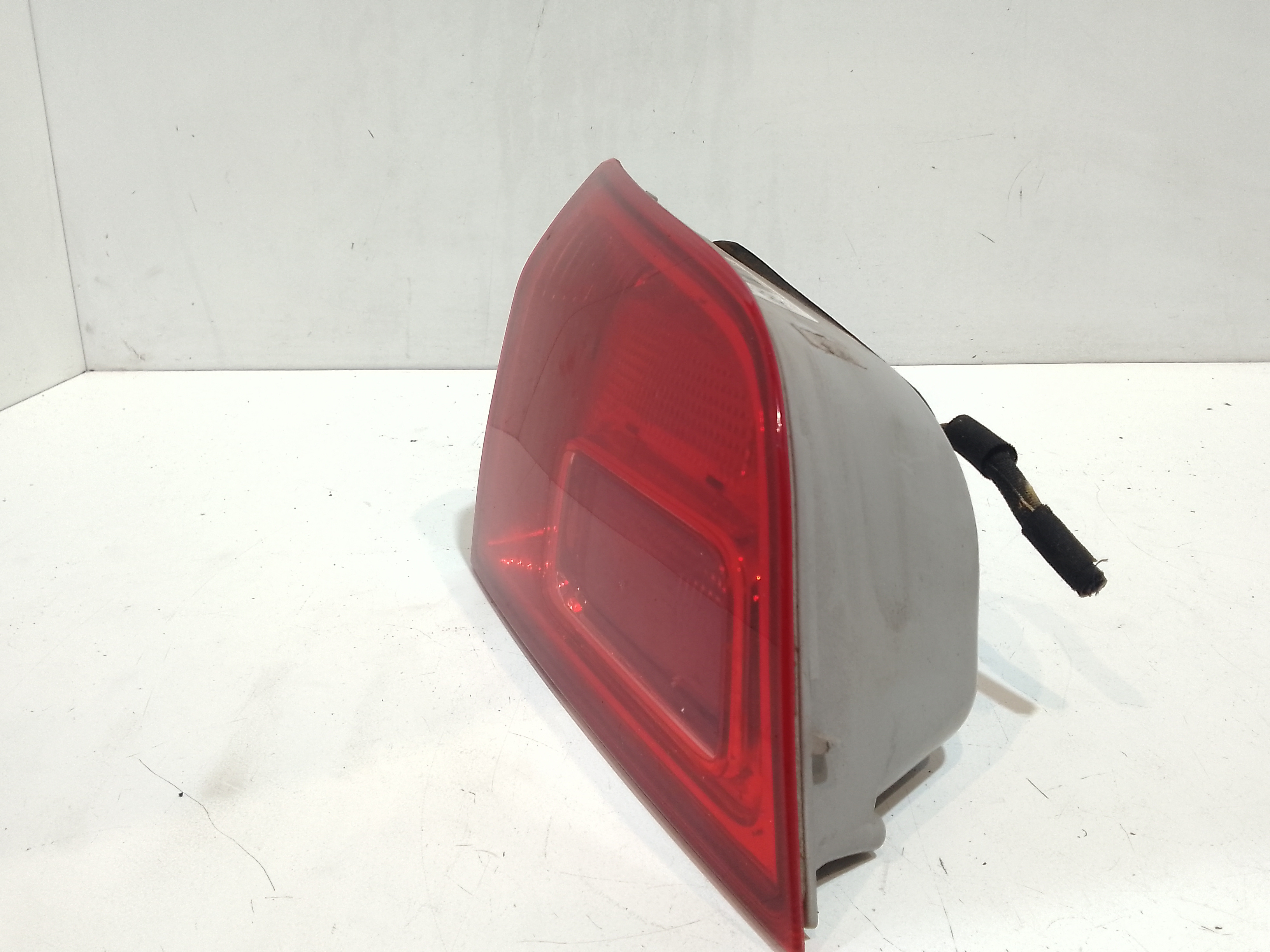 Stop Posteriore Sinistro Integrato nel Portello per Opel Insignia S. Wagon (2008 - 2017)