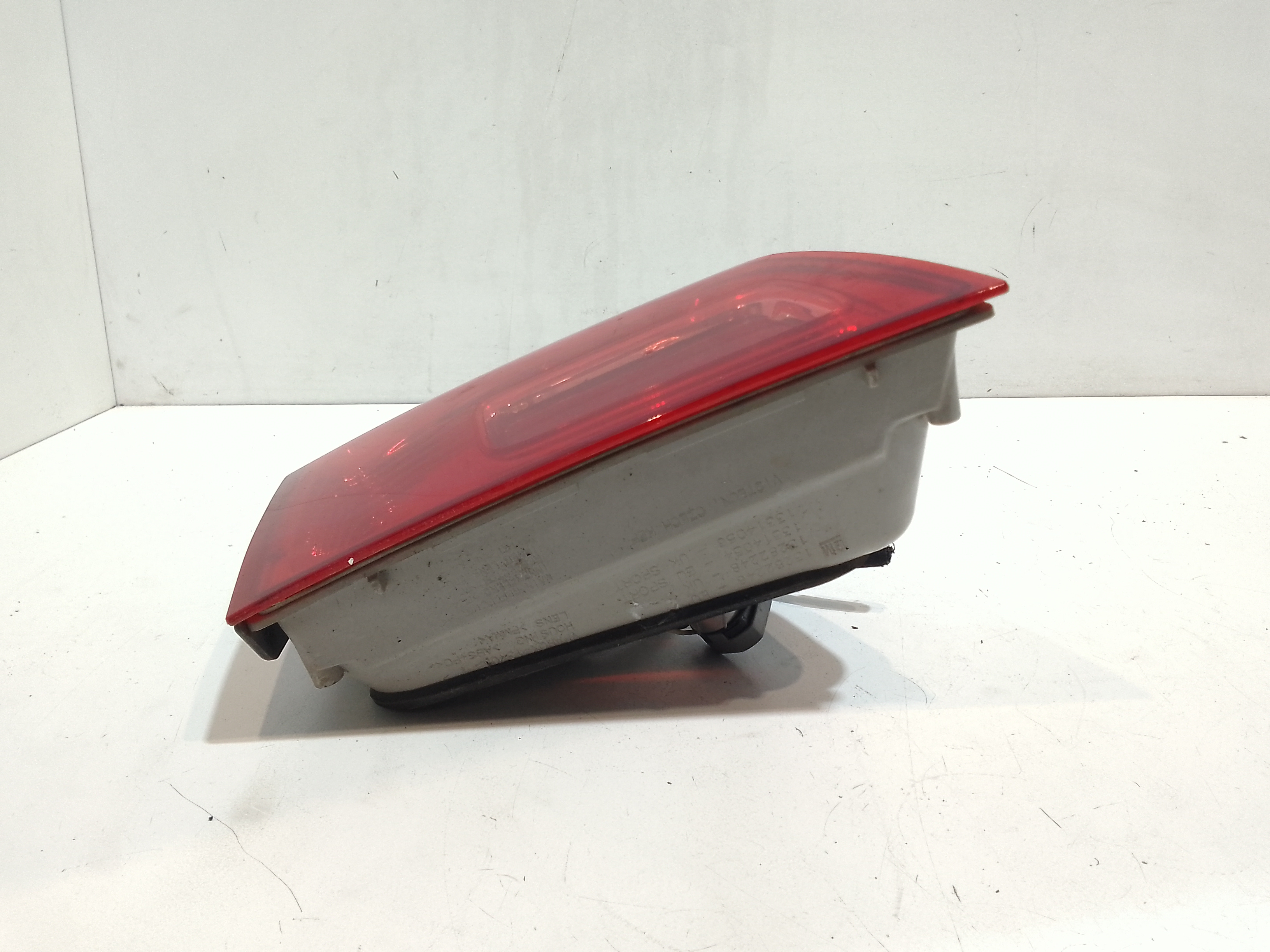 Stop Posteriore Sinistro Integrato nel Portello per Opel Insignia S. Wagon (2008 - 2017)