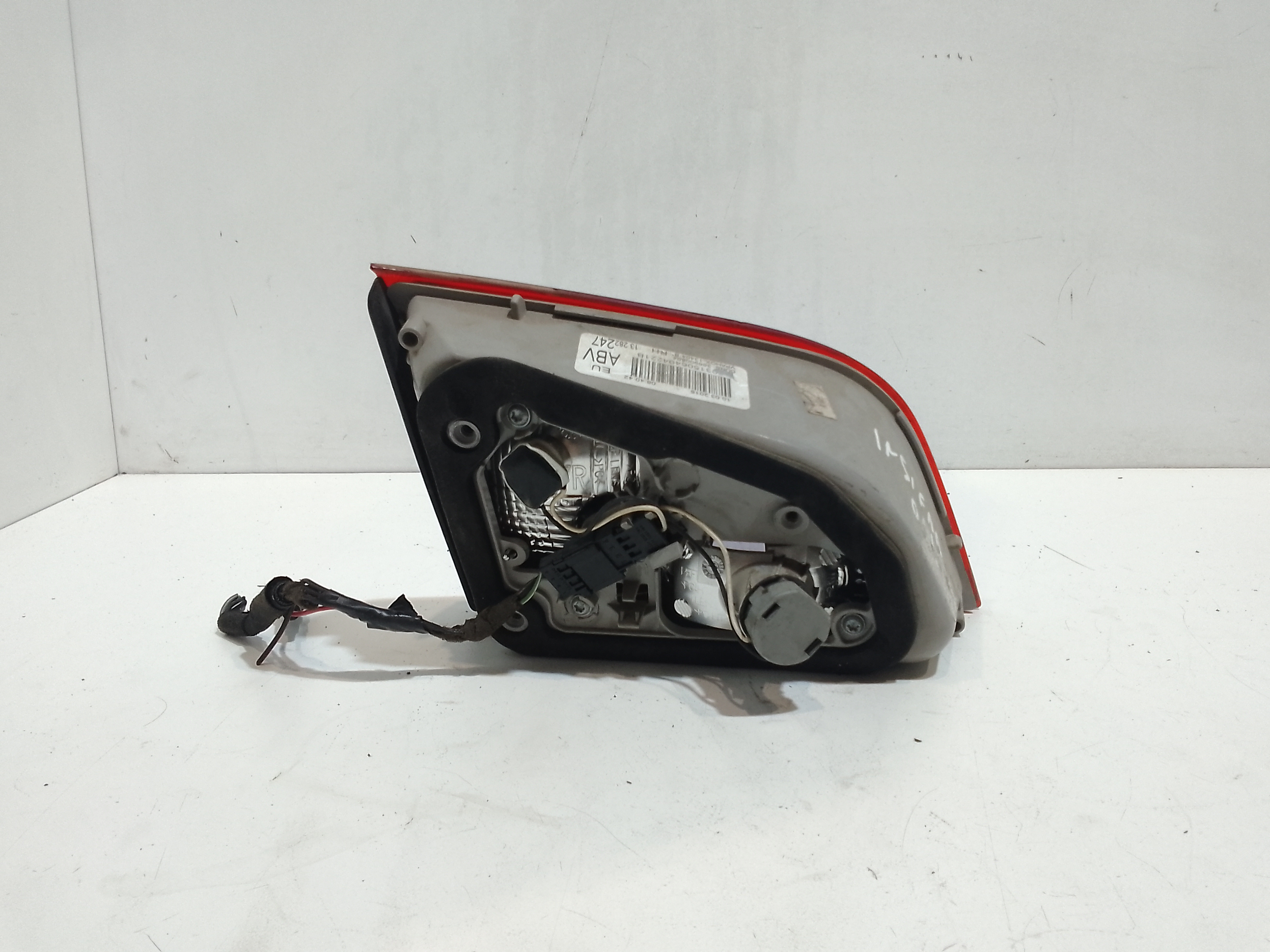 Stop Posteriore Destro Integrato nel Portello per Opel Insignia S. Wagon (2008 - 2017)