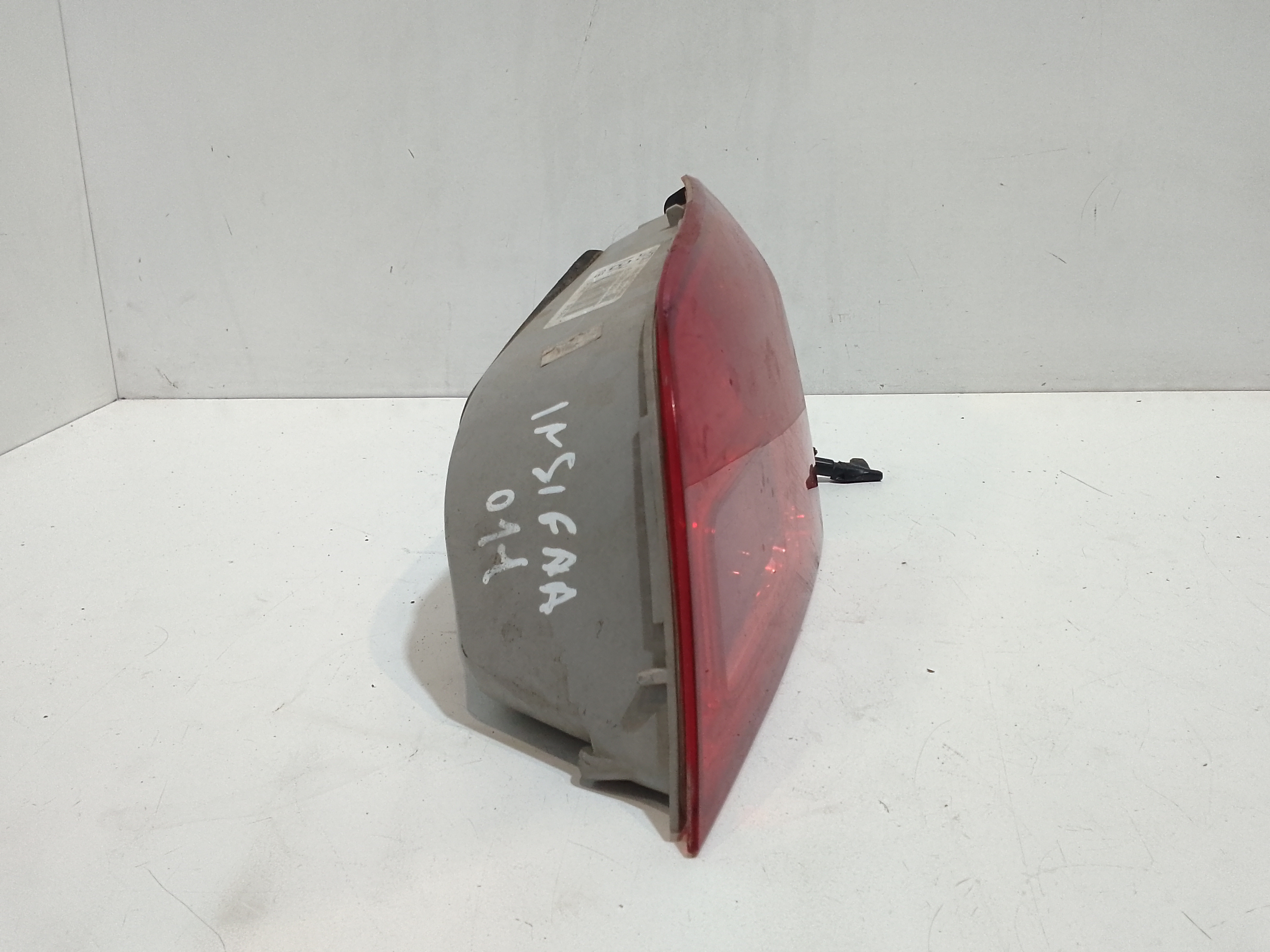 Stop Posteriore Destro Integrato nel Portello per Opel Insignia S. Wagon (2008 - 2017)