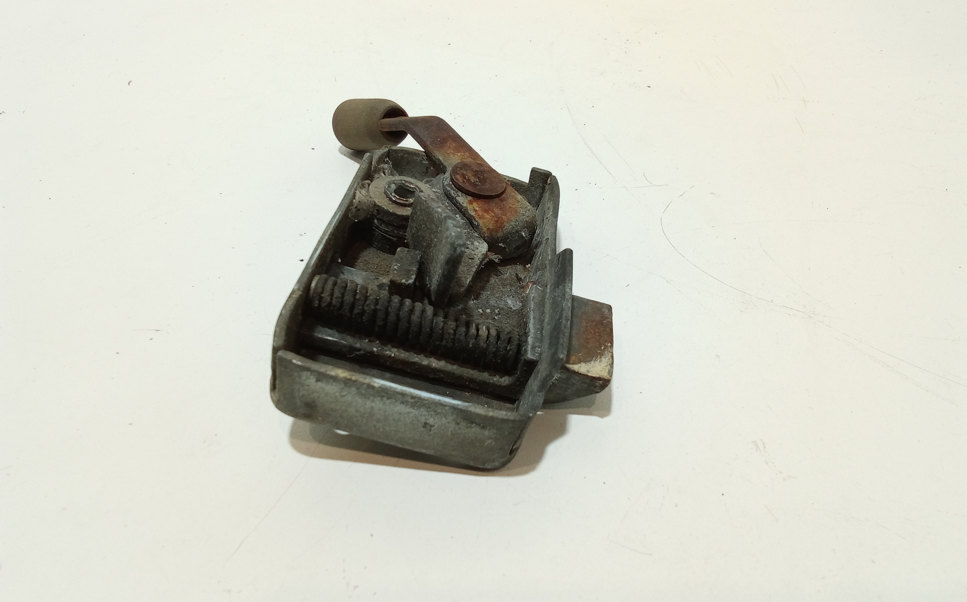 Serratura Anteriore Destra per Fiat 500 Belvedere (1953 - 1965)