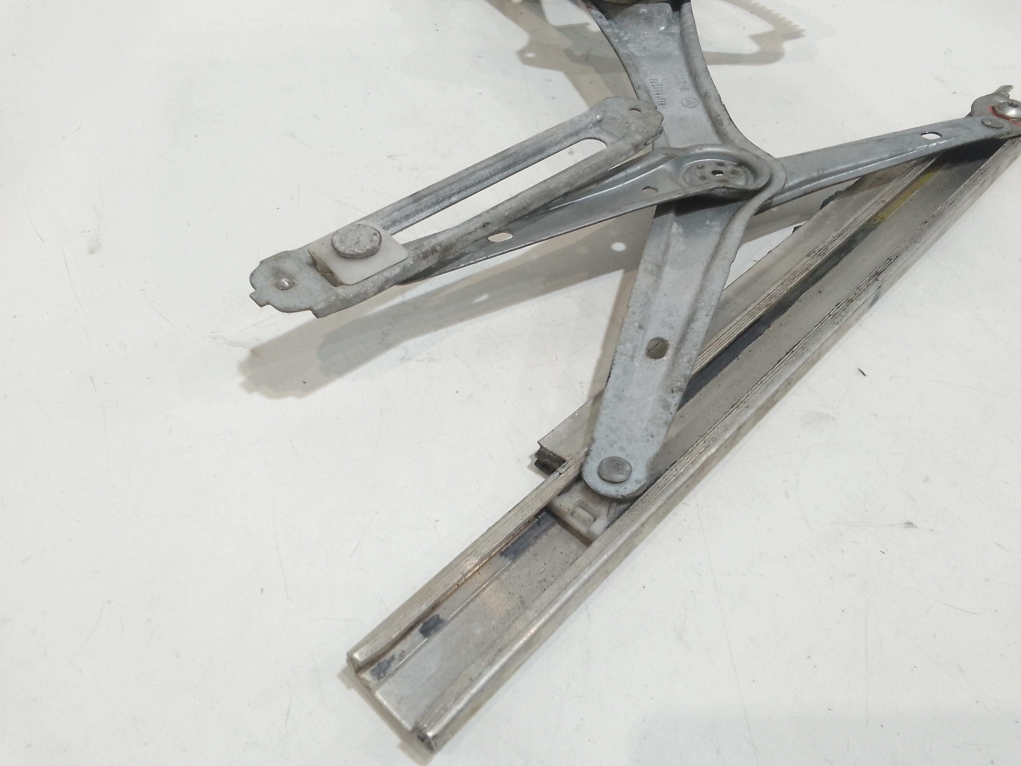 Cremagliera anteriore sinistra Guida per Mercedes Classe C Berlina W202 2 Serie (1997 - 2000)