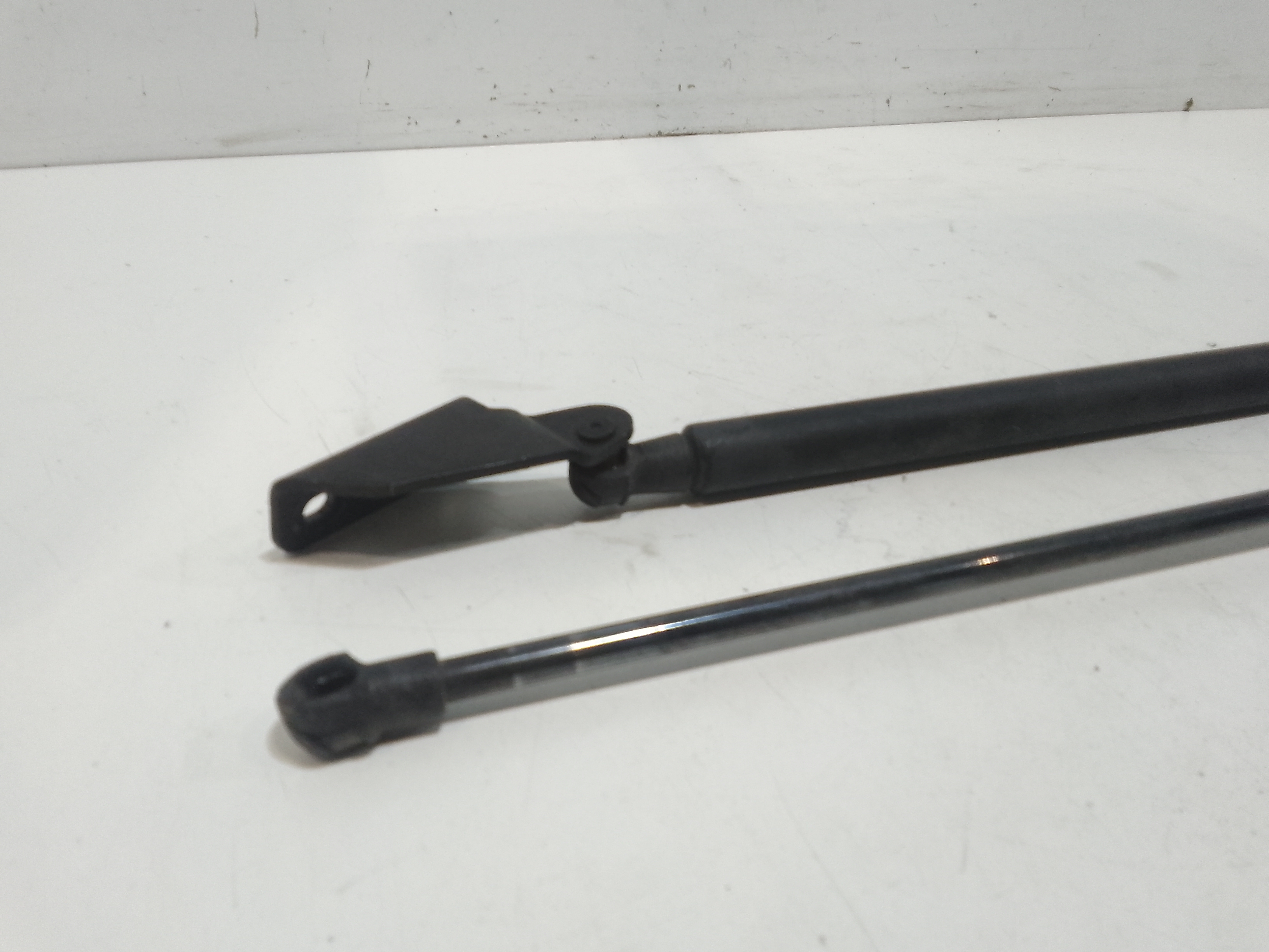 Pistoncini cofano Post. per Nissan Qashqai 1 Serie (2006 - 2009)