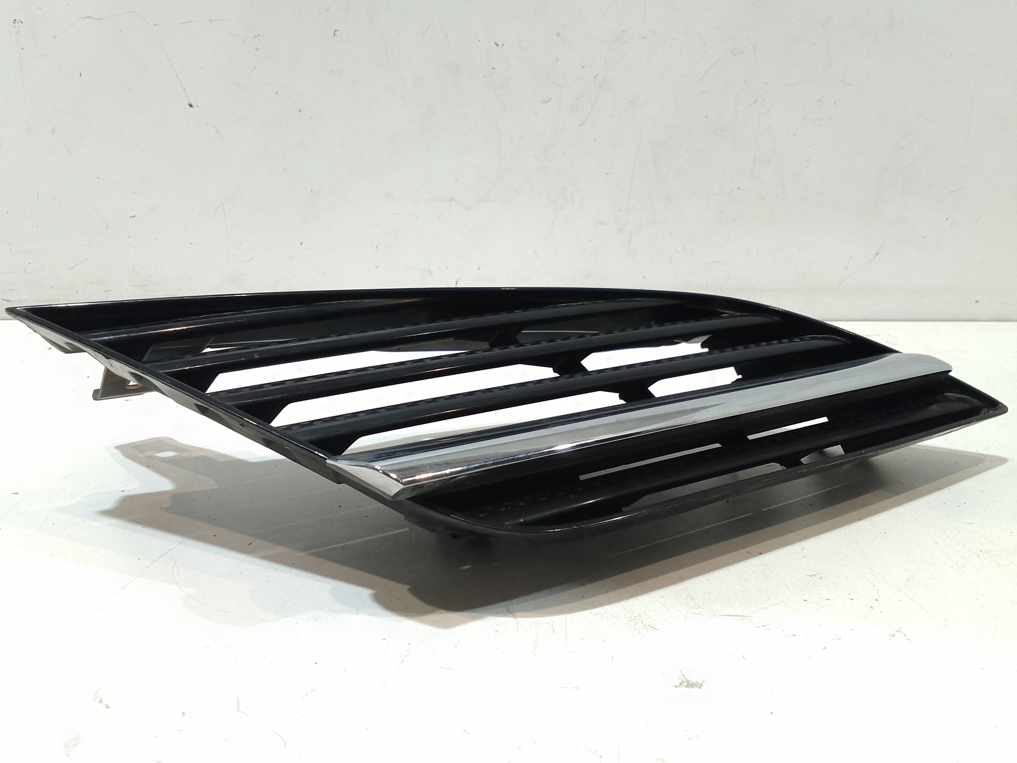 Griglia Anteriore per Nissan Primera Berlina 2 Serie (1995 - 2002)