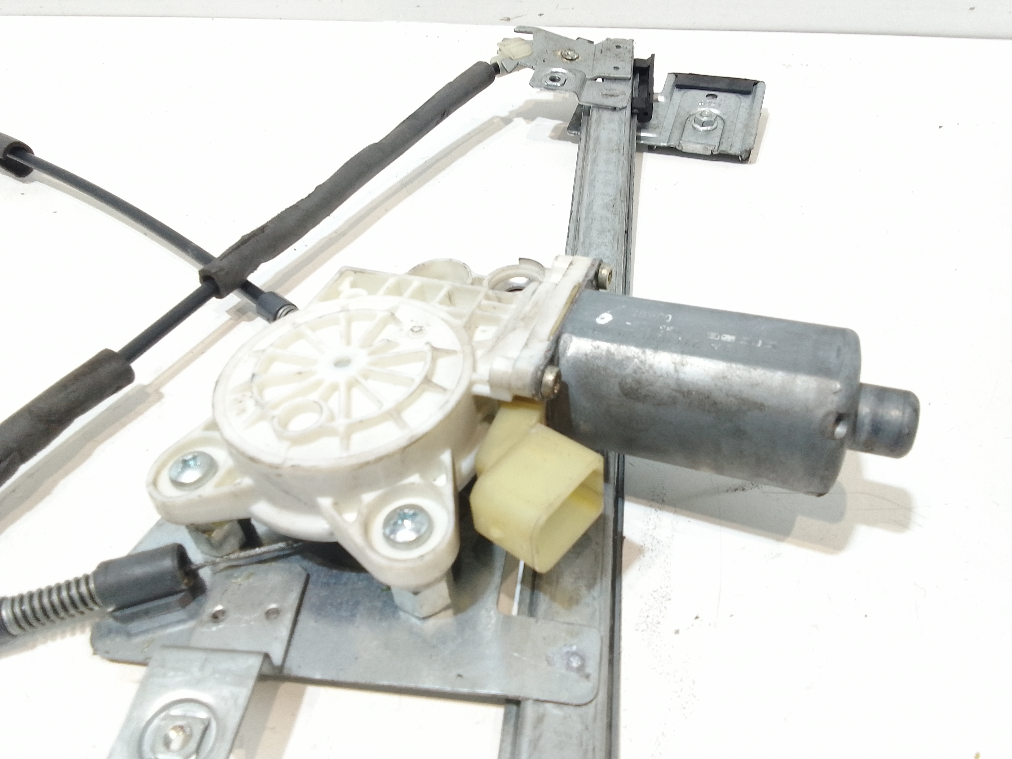 Cremagliera anteriore sinistra Guida per Mercedes Classe E Berlina W211 (2002 - 2007)