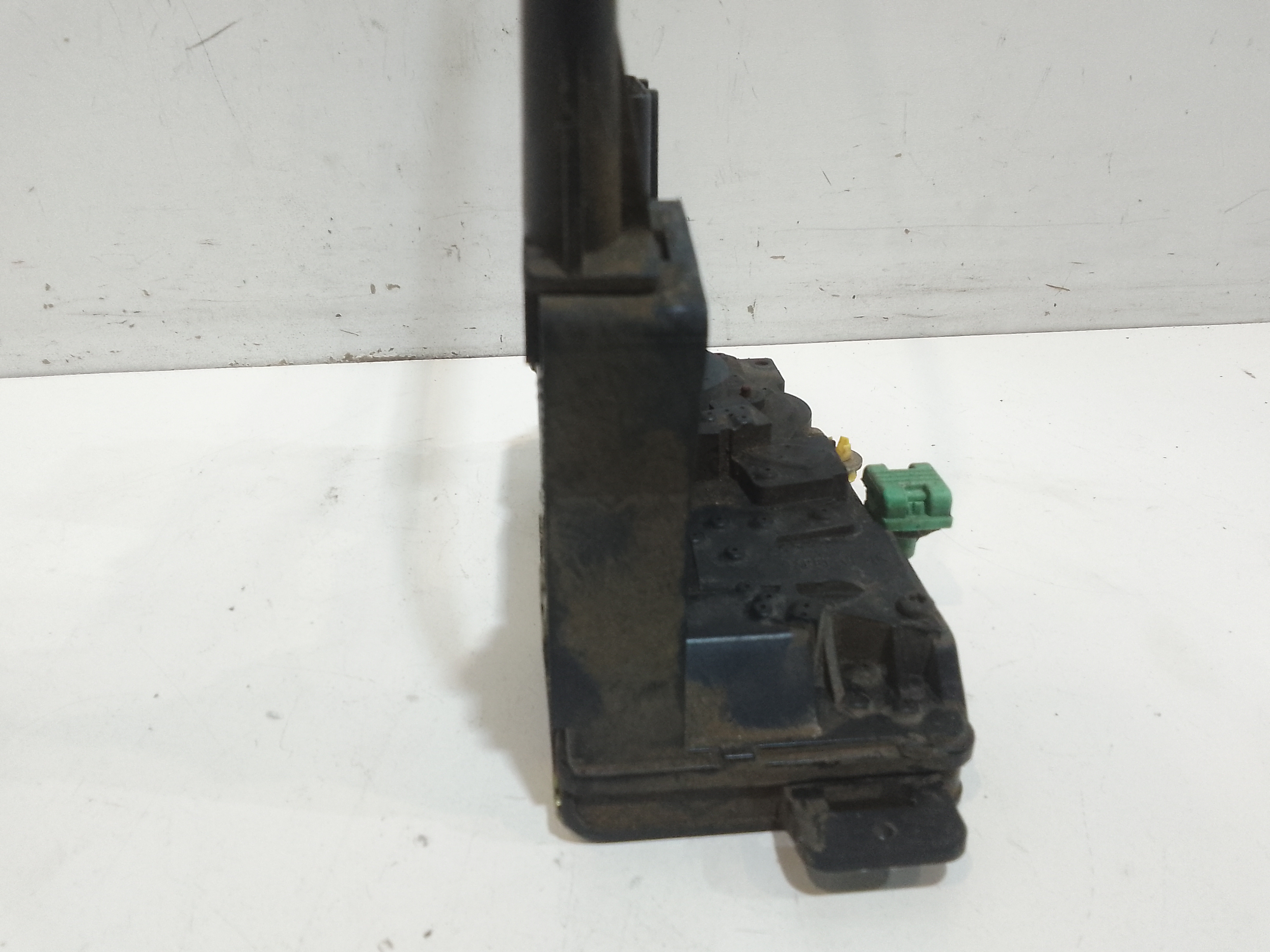 Serratura Anteriore Destra per Mazda Tribute (2000 - 2011)