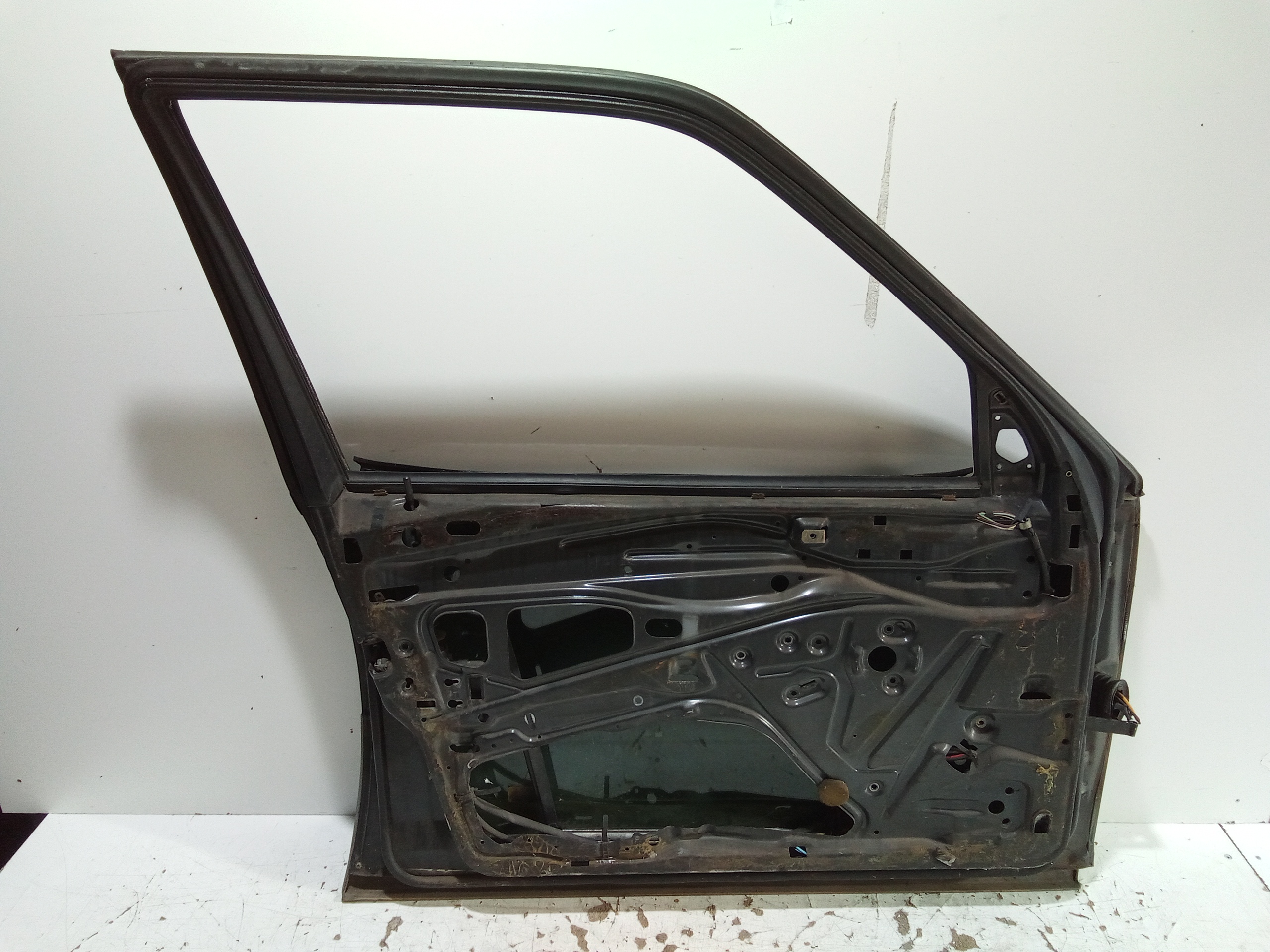 Portiera Anteriore Sinistra per Mercedes Classe E W124 (1993 - 1997)