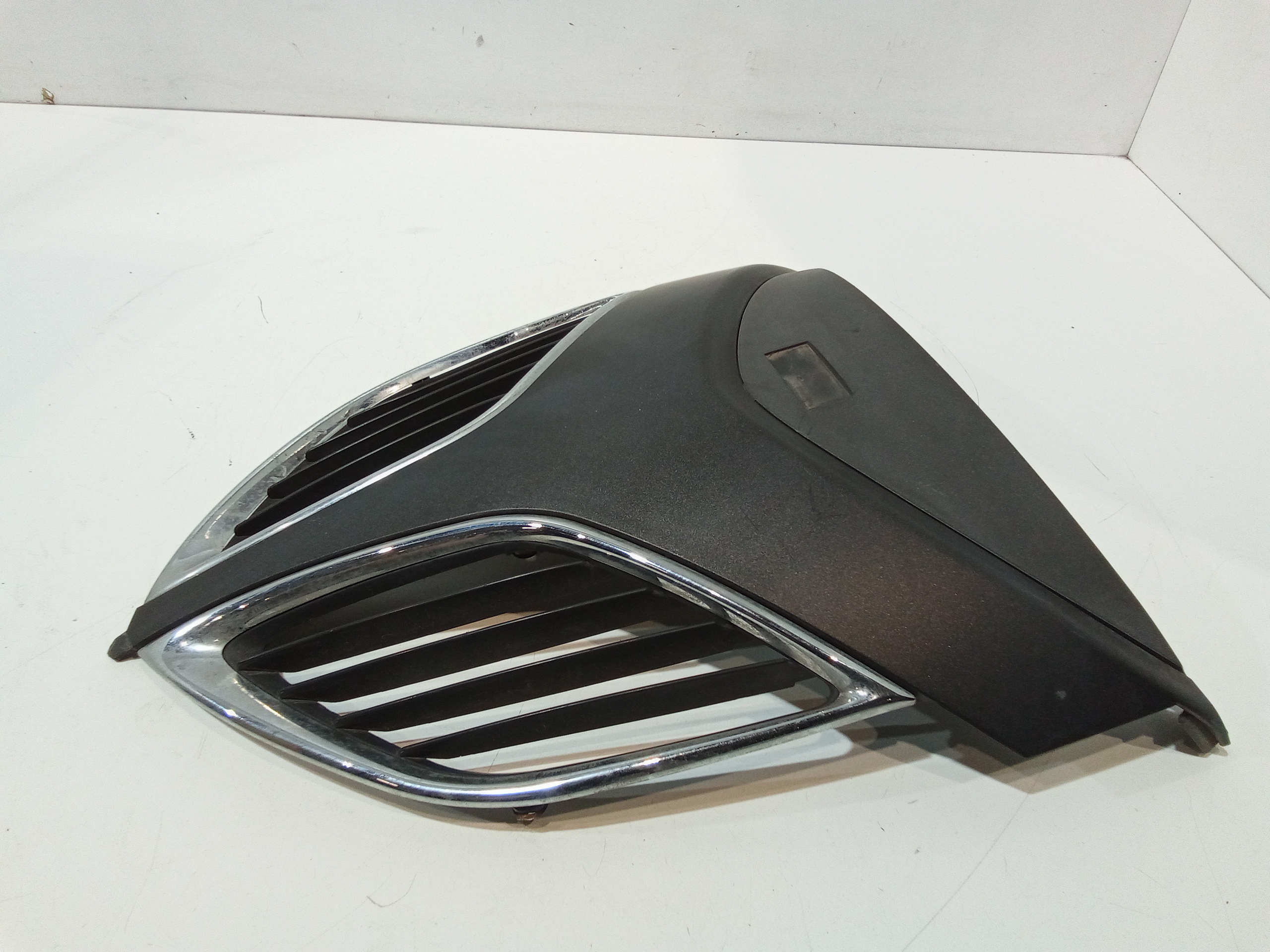 Coperchio scudo anteriore per Aprilia Sport City 200cc  (04>08) (2004 - 2008)