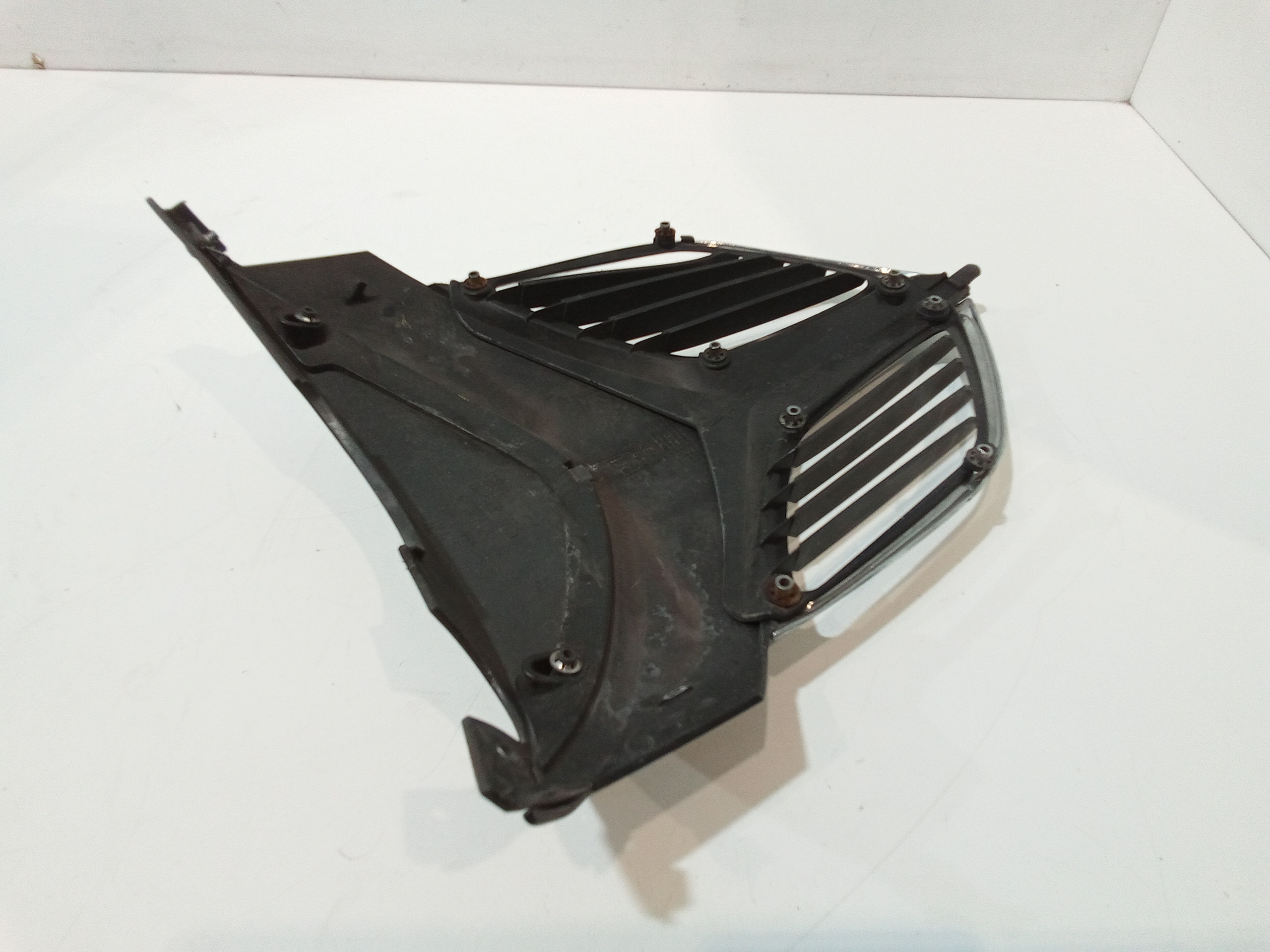 Coperchio scudo anteriore per Aprilia Sport City 200cc  (04>08) (2004 - 2008)