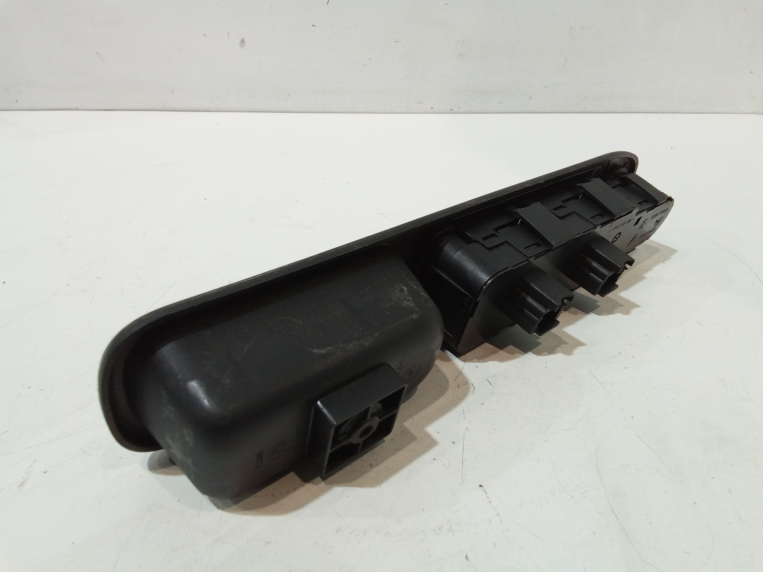 Pulsantiera anteriore sinistra Guida per Peugeot 307 Berlina (2001 - 2005)