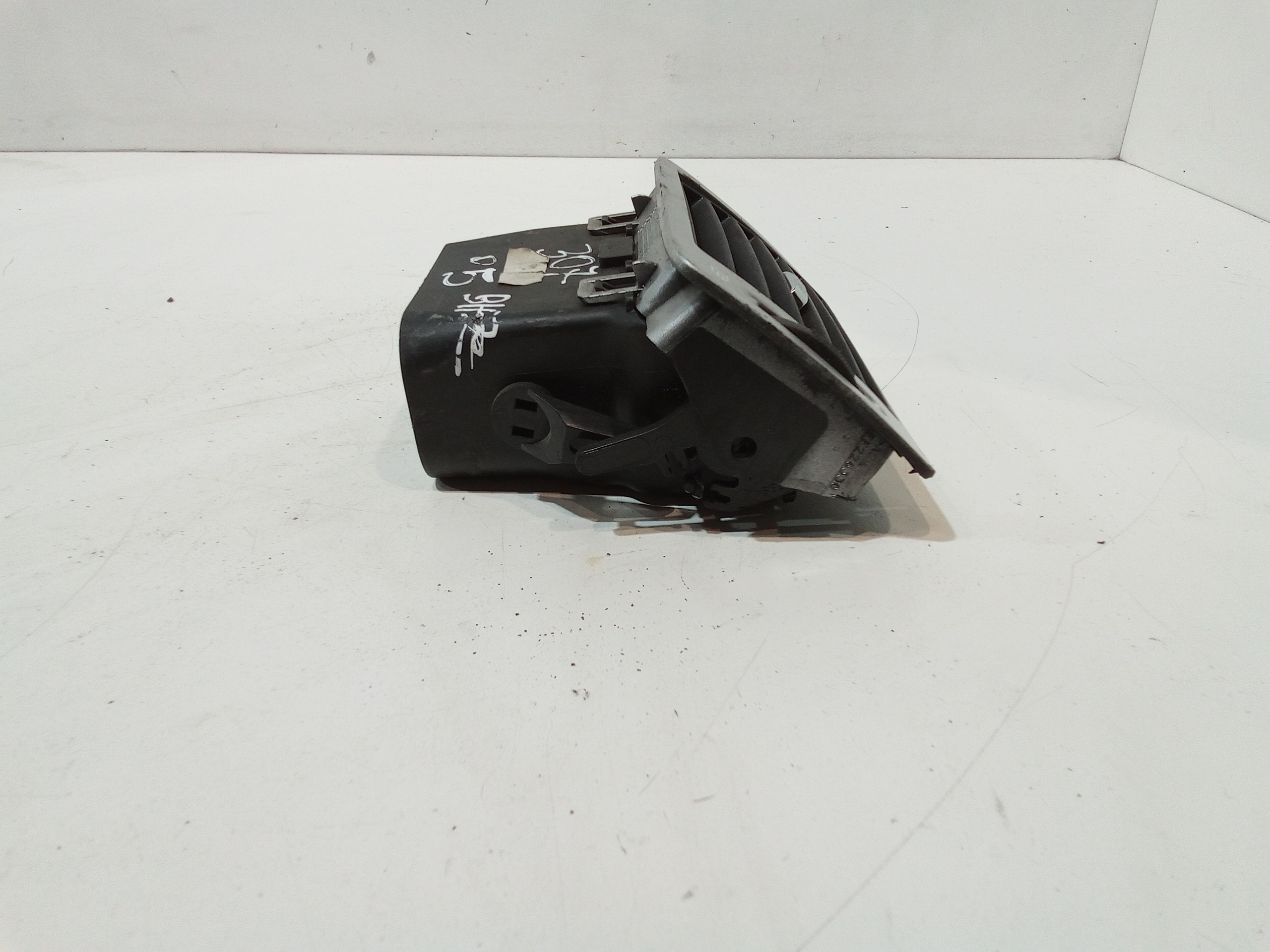 Bocchetta aria cruscotto lato guida per Peugeot 307 Berlina (2001 - 2005)