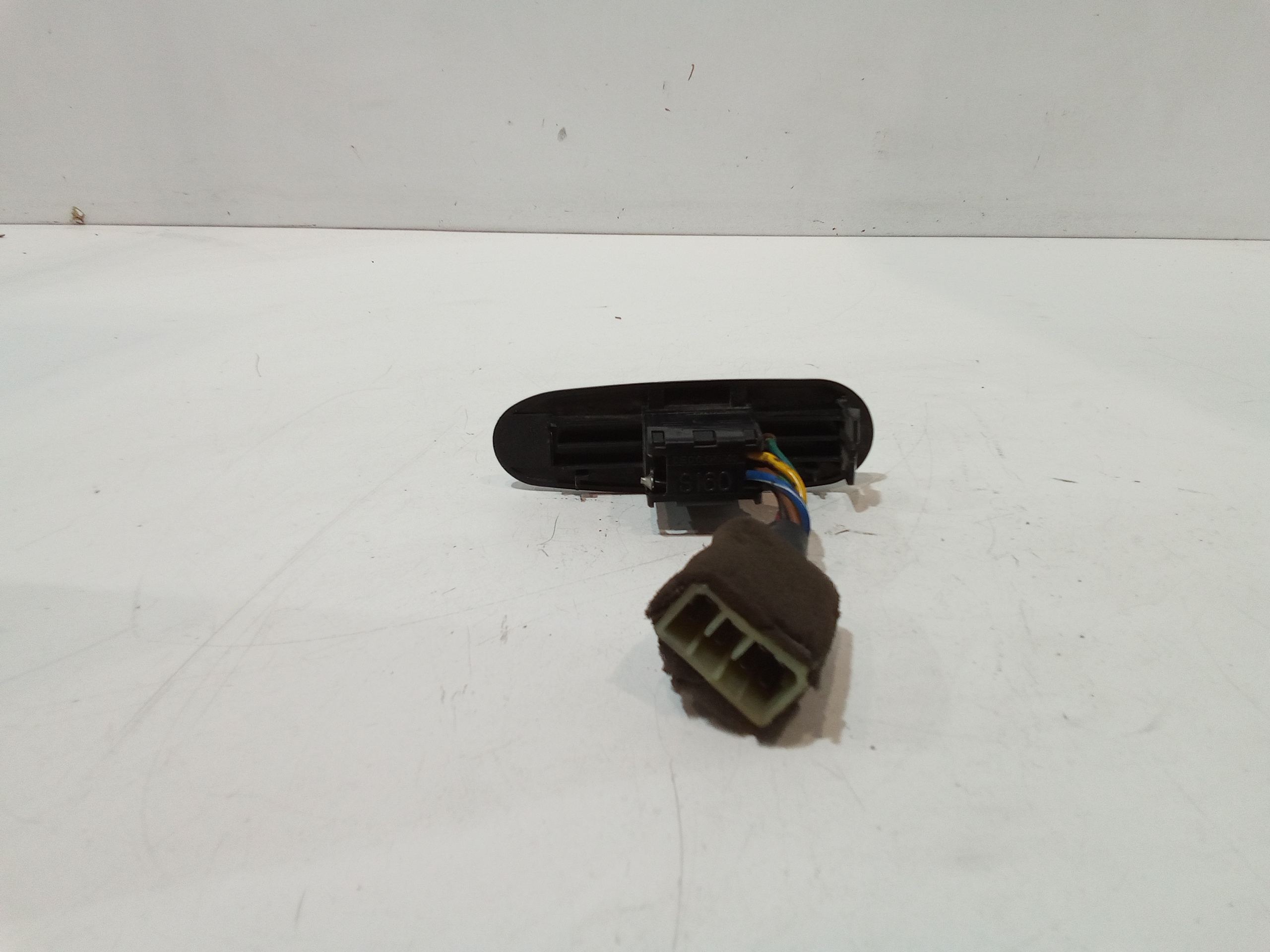 Pulsantiera Anteriore Destra Passeggero per Hyundai H100 Serie (1996 - 2004)