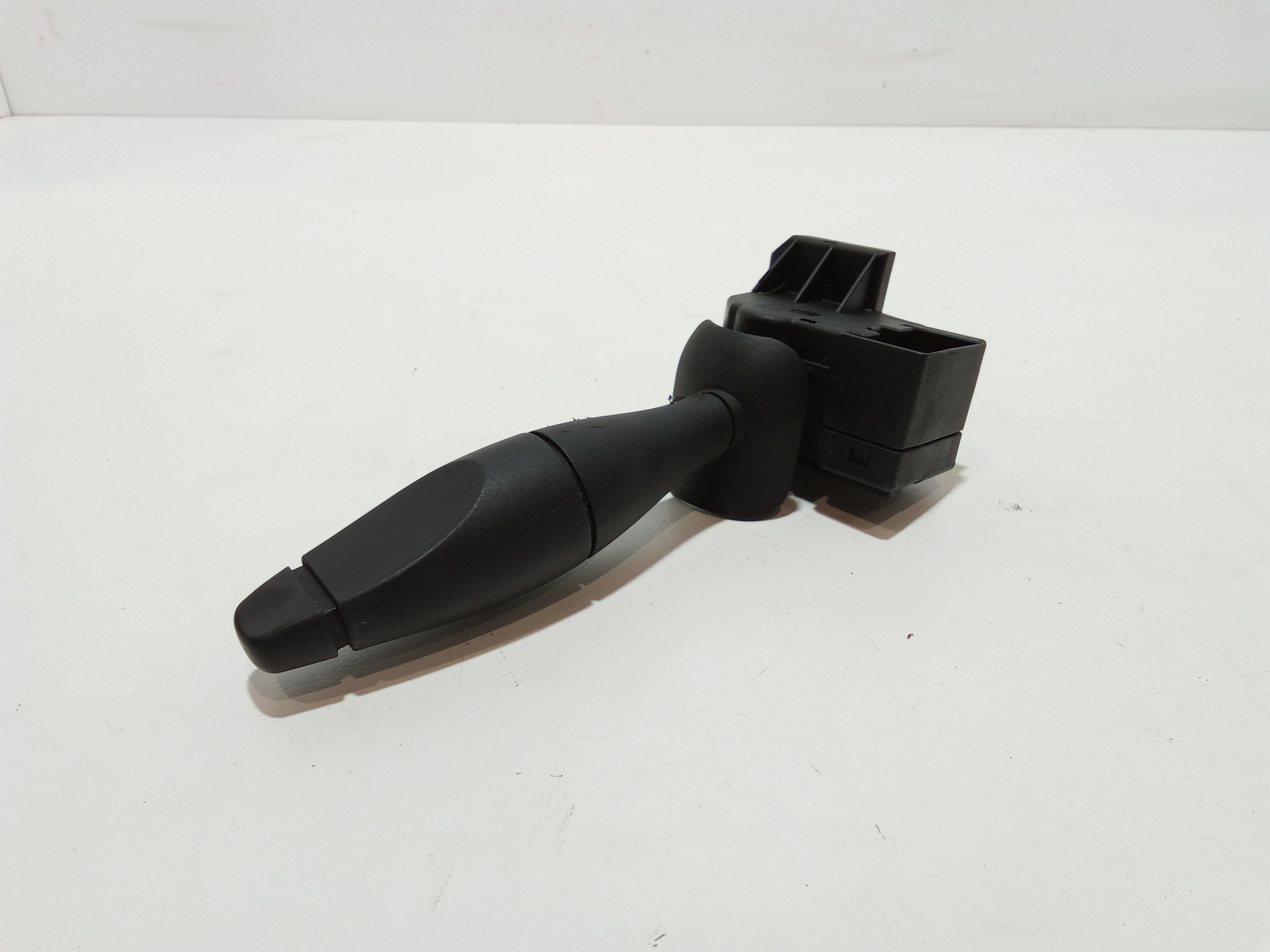 Devioluci destro per Ford Mondeo S. Wagon 3 Serie (2000 - 2003)