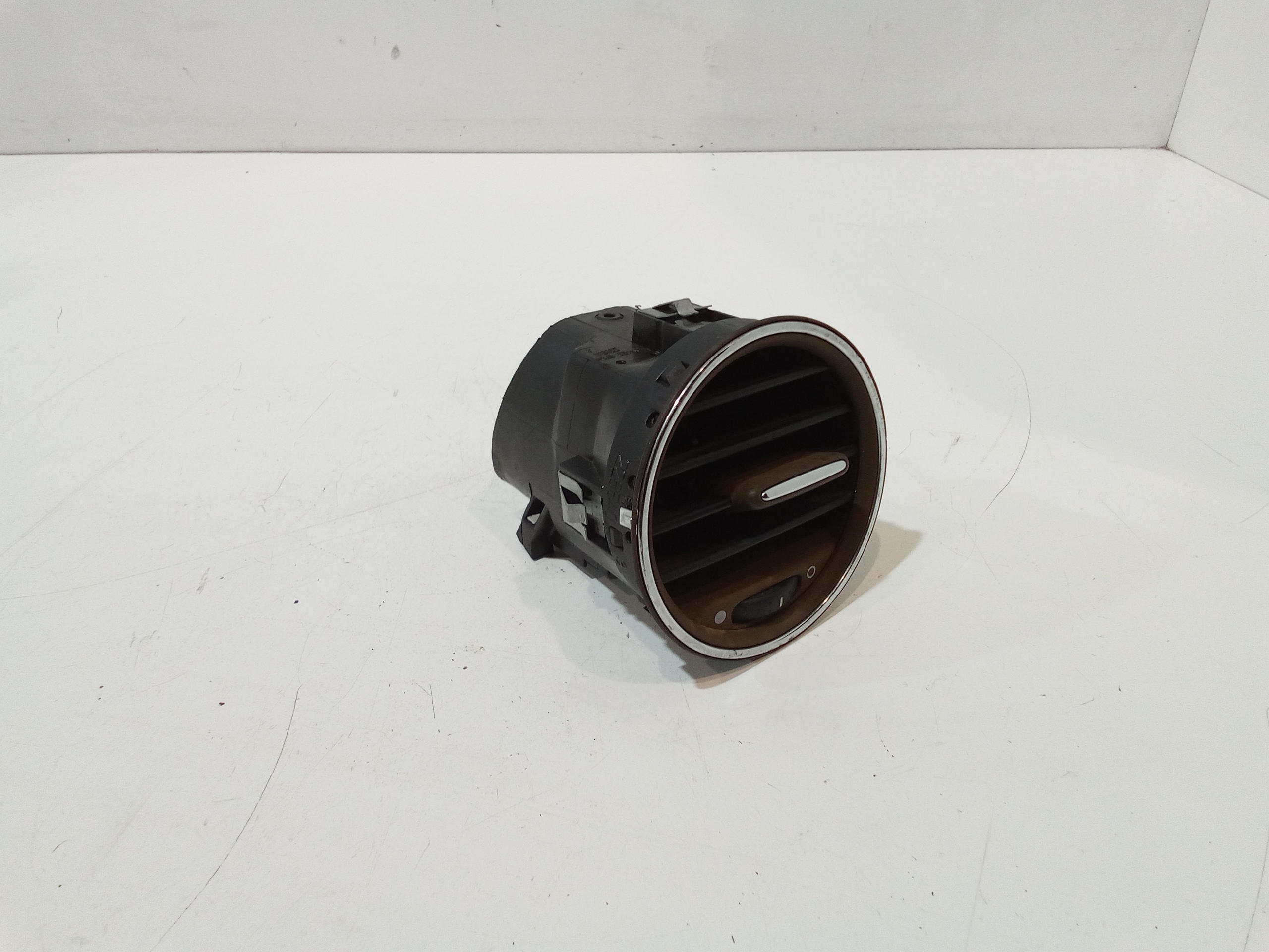 Bocchetta aria cruscotto lato passeggero per Peugeot 107 1 Serie (2005 - In produzione)