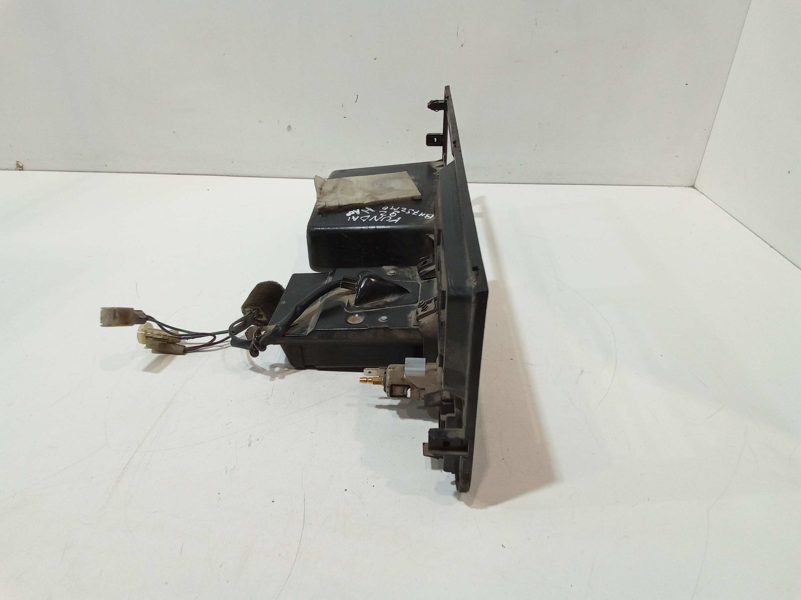 Modanatura Centrale Cruscotto per Hyundai H100 Serie (1996 - 2004)