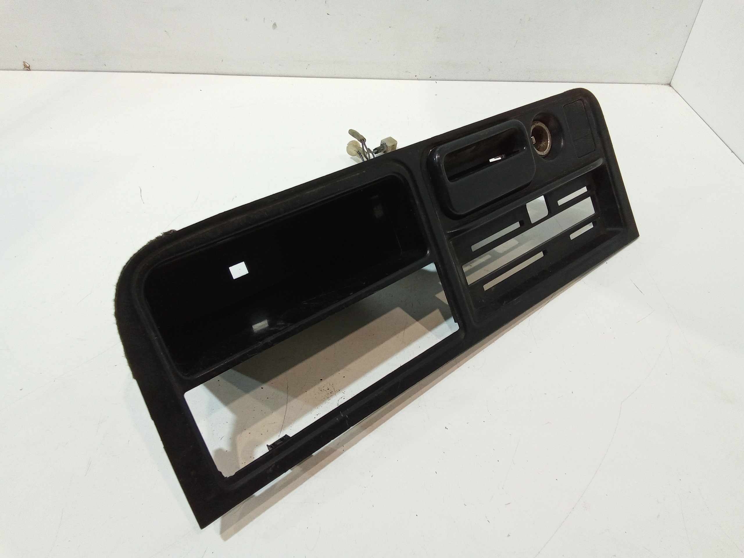 Modanatura Centrale Cruscotto per Hyundai H100 Serie (1996 - 2004)