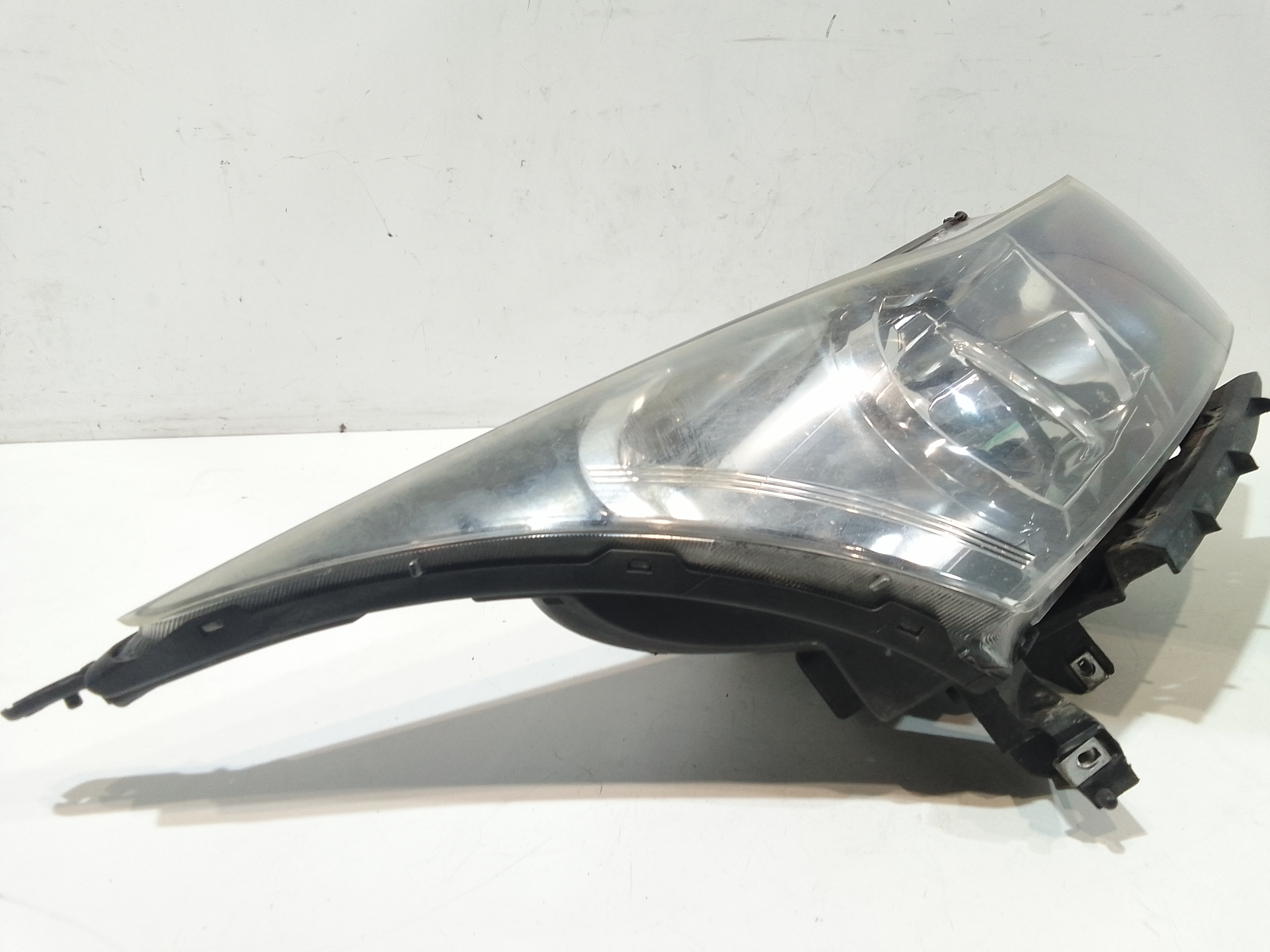 Faro anteriore Destro Passeggero per Chevrolet Cruze Berlina (2009 - In produzione)