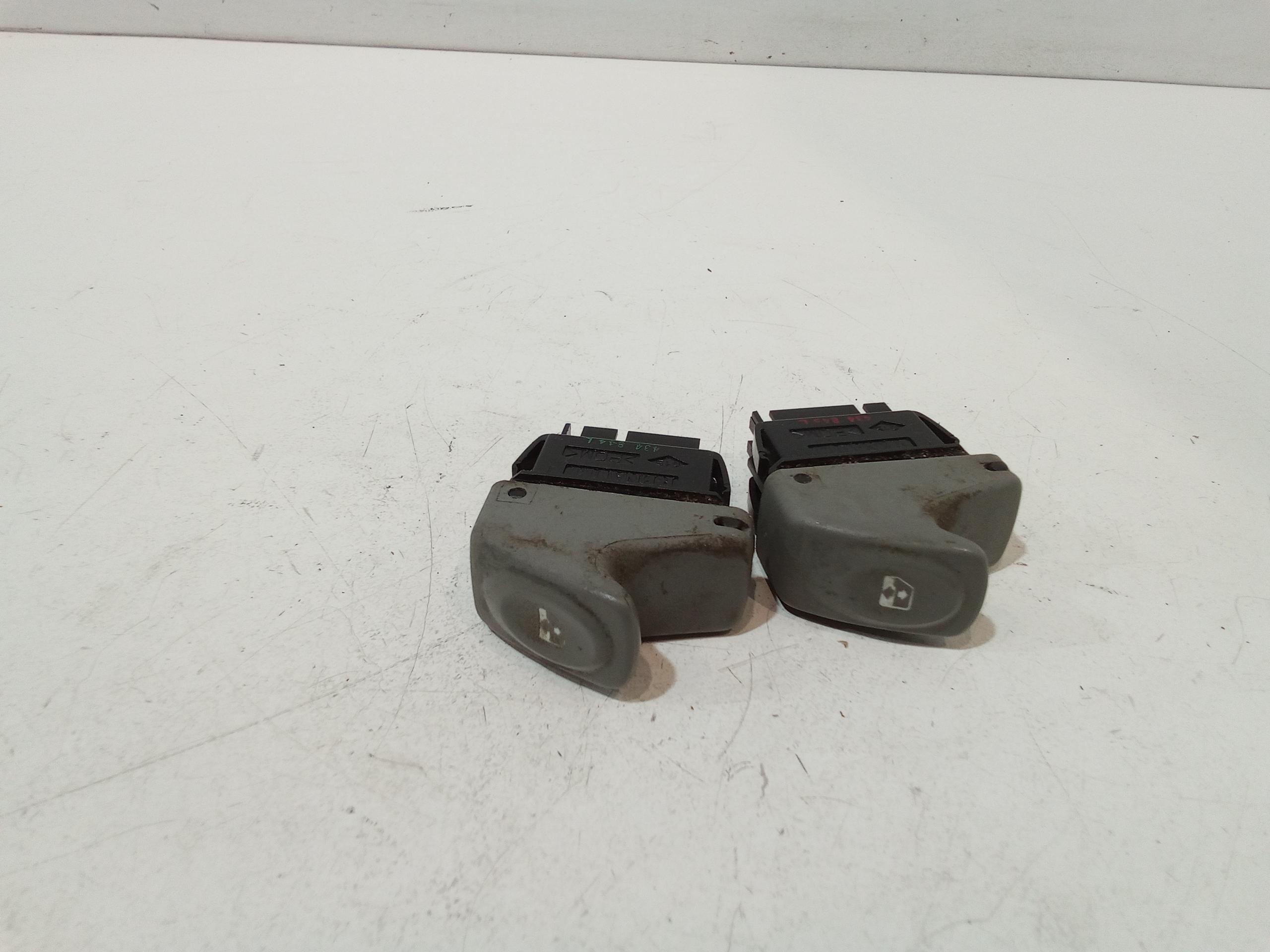 Pulsantiera anteriore sinistra Guida per Renault Twingo I Serie (98>00) (1998 - 2000)