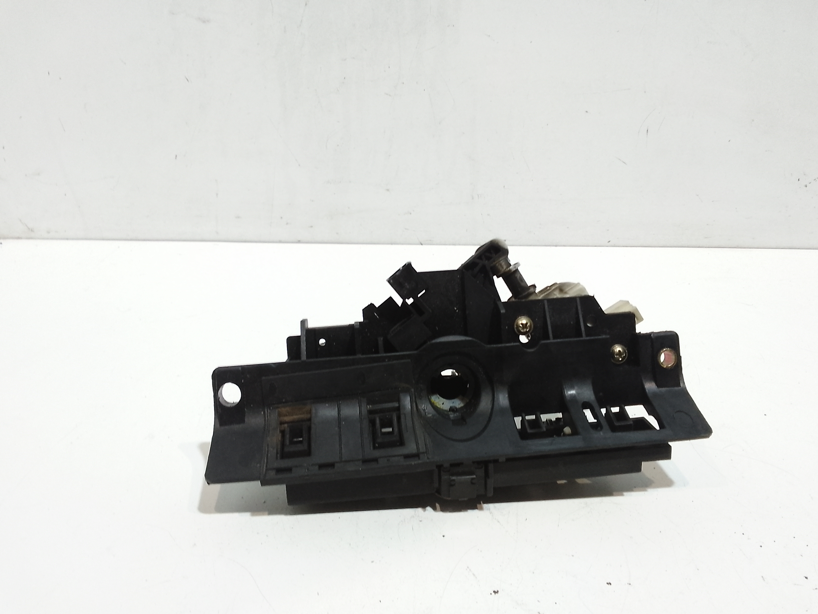 Serratura cofano anteriore per Audi A6 Avant Serie C6 (4f5) (04>12) (2004 - 2012)