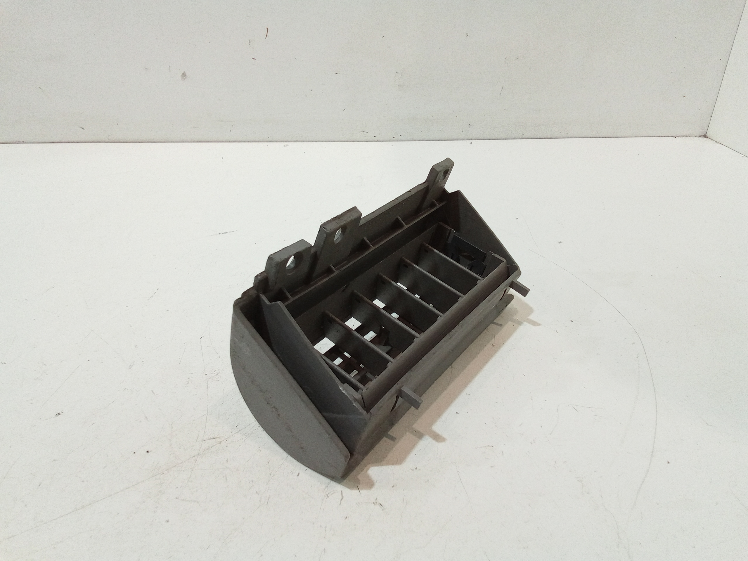 Bocchetta aria cruscotto lato guida per Pontiac Trans Sport (1990 - 1999)