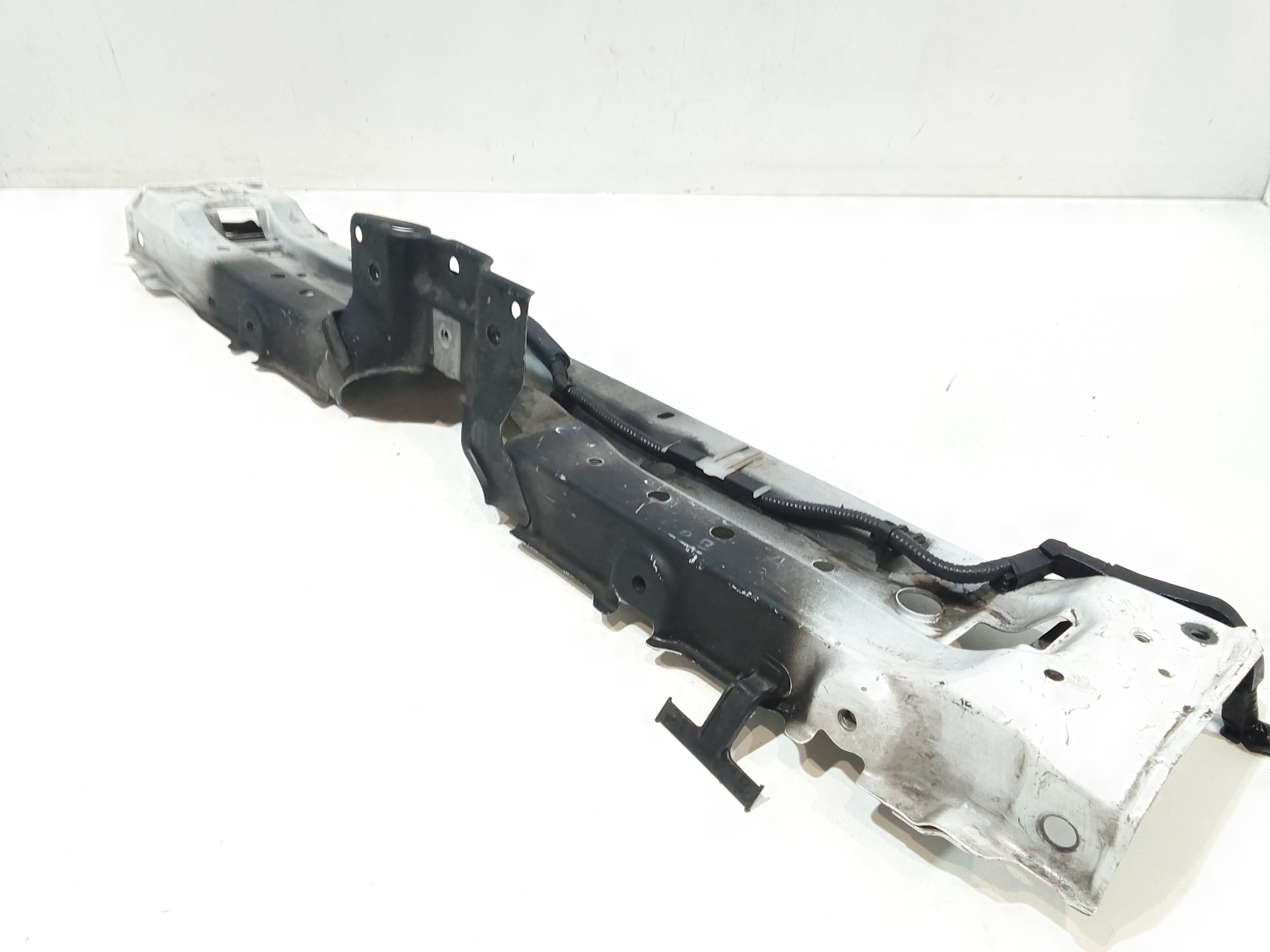 Traversa batticofano per Lexus UX (2018 - )