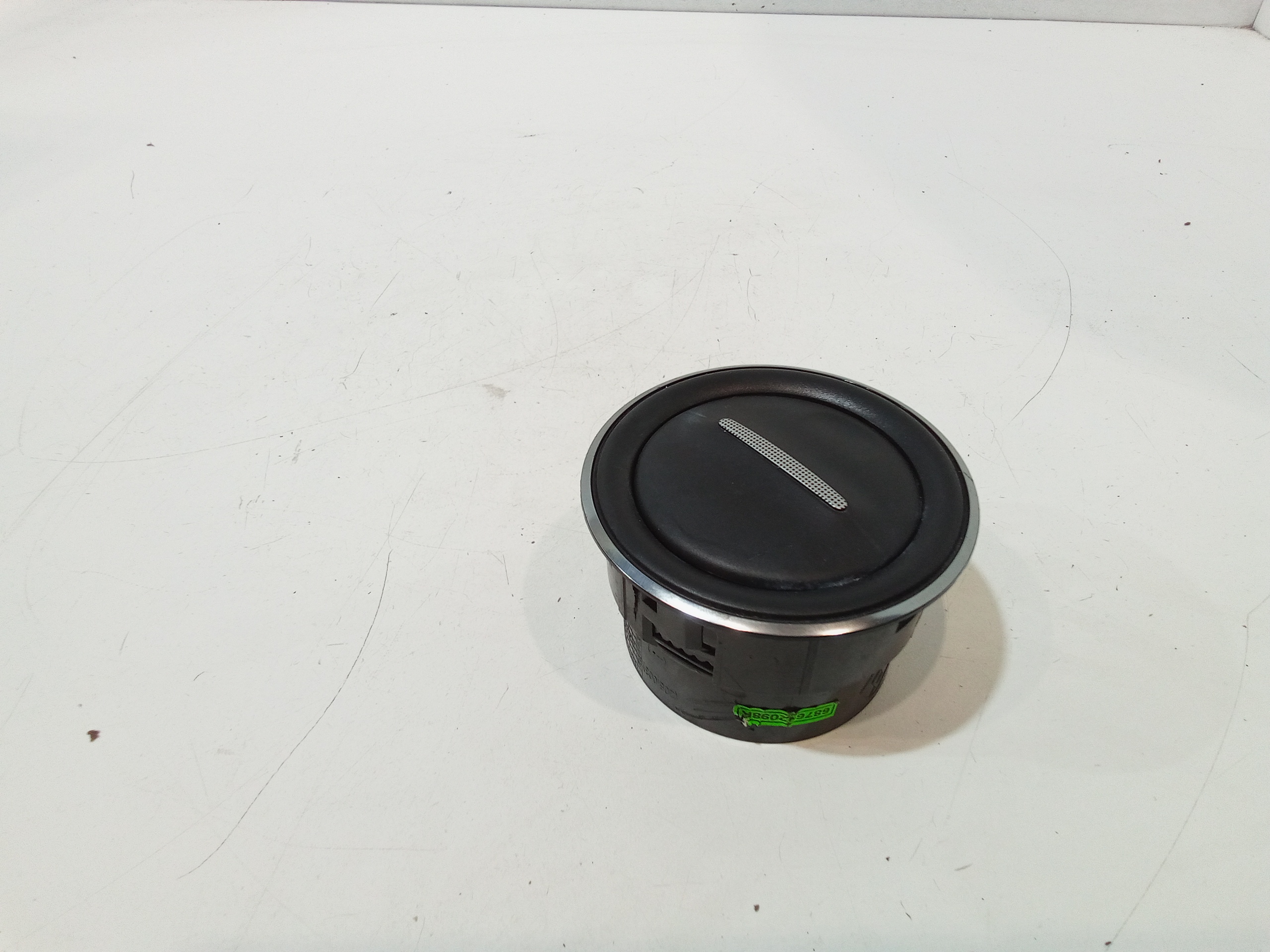 Bocchetta aria cruscotto lato guida per Dacia Sandero Serie Ii (12>20) (2012 - 2020)