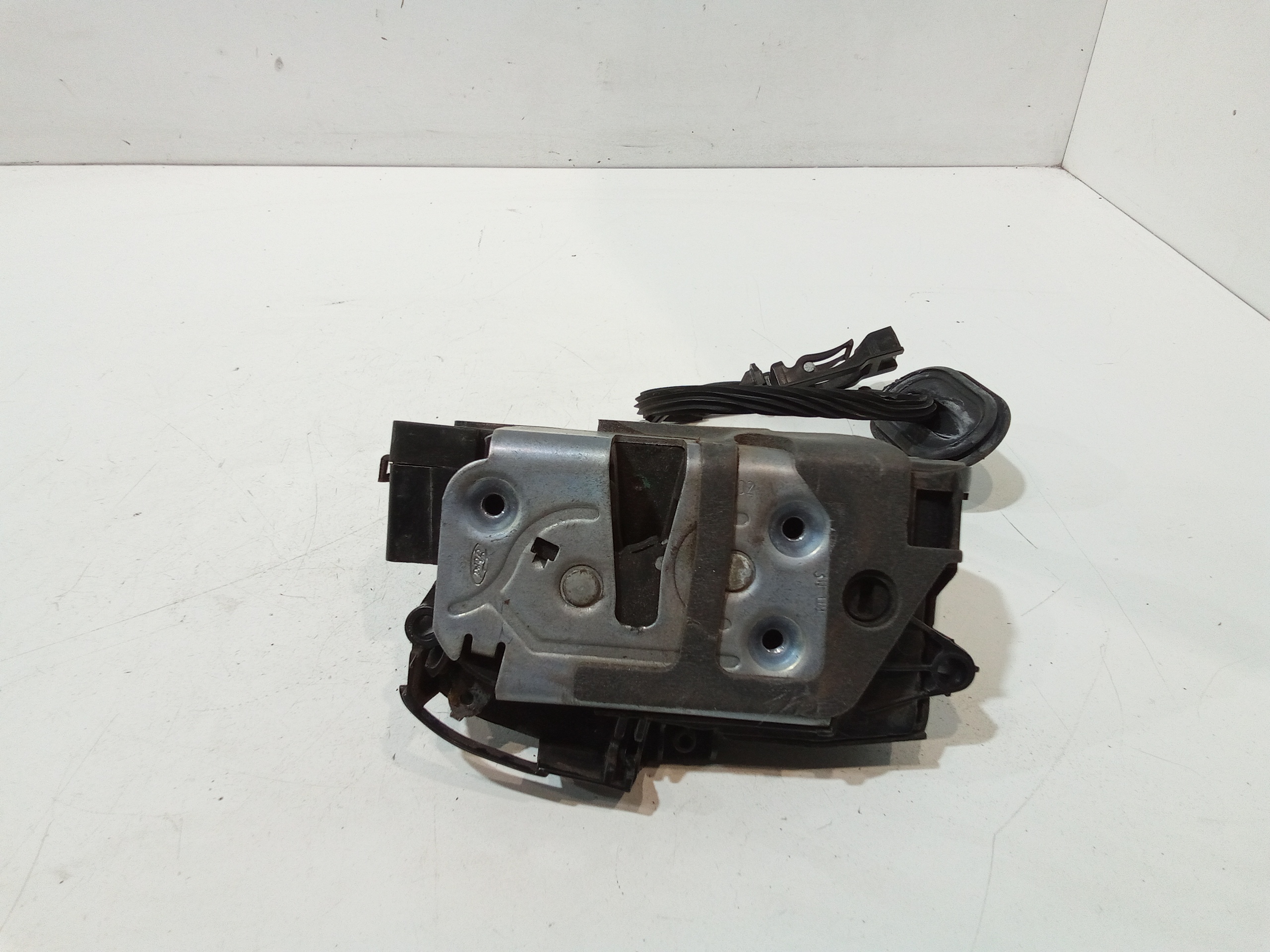 Serratura Anteriore Destra per Ford Fiesta 6 Serie (2008 - 2017)