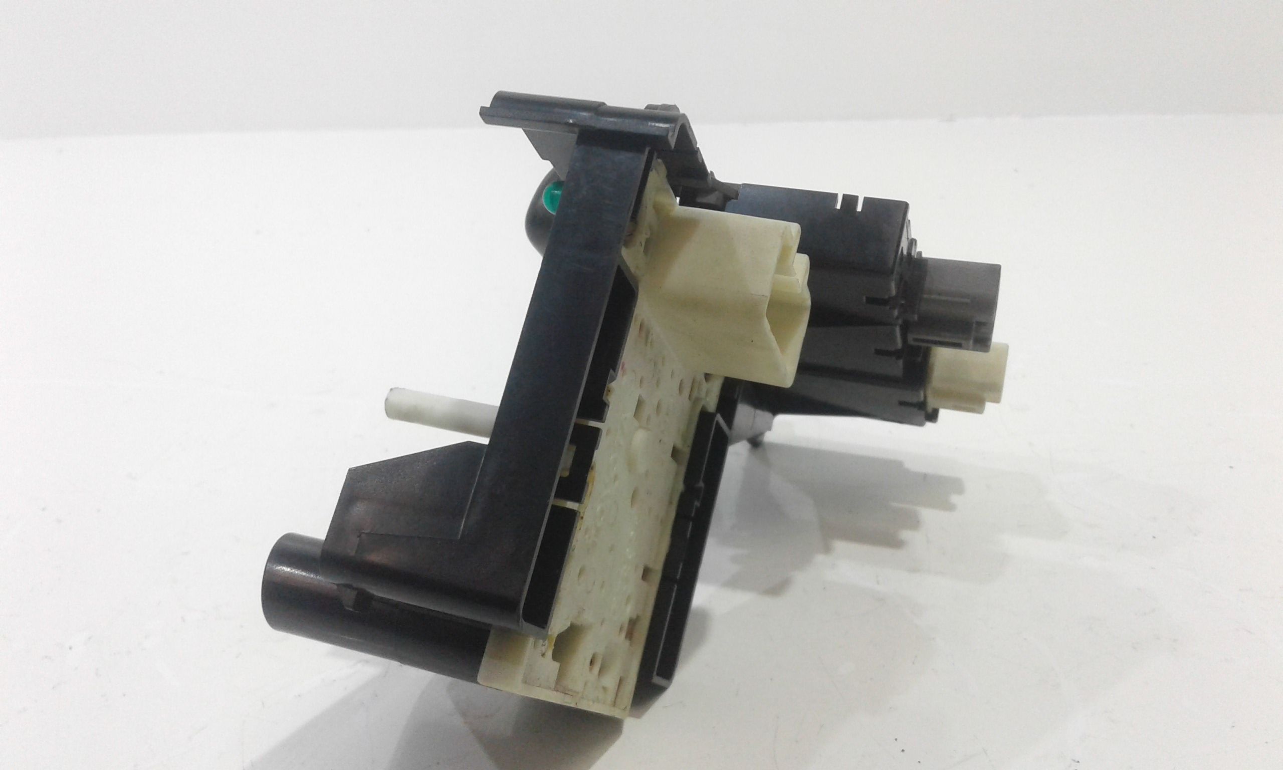 Pulsante luci di emergenza TOYOTA Yaris 1 Serie