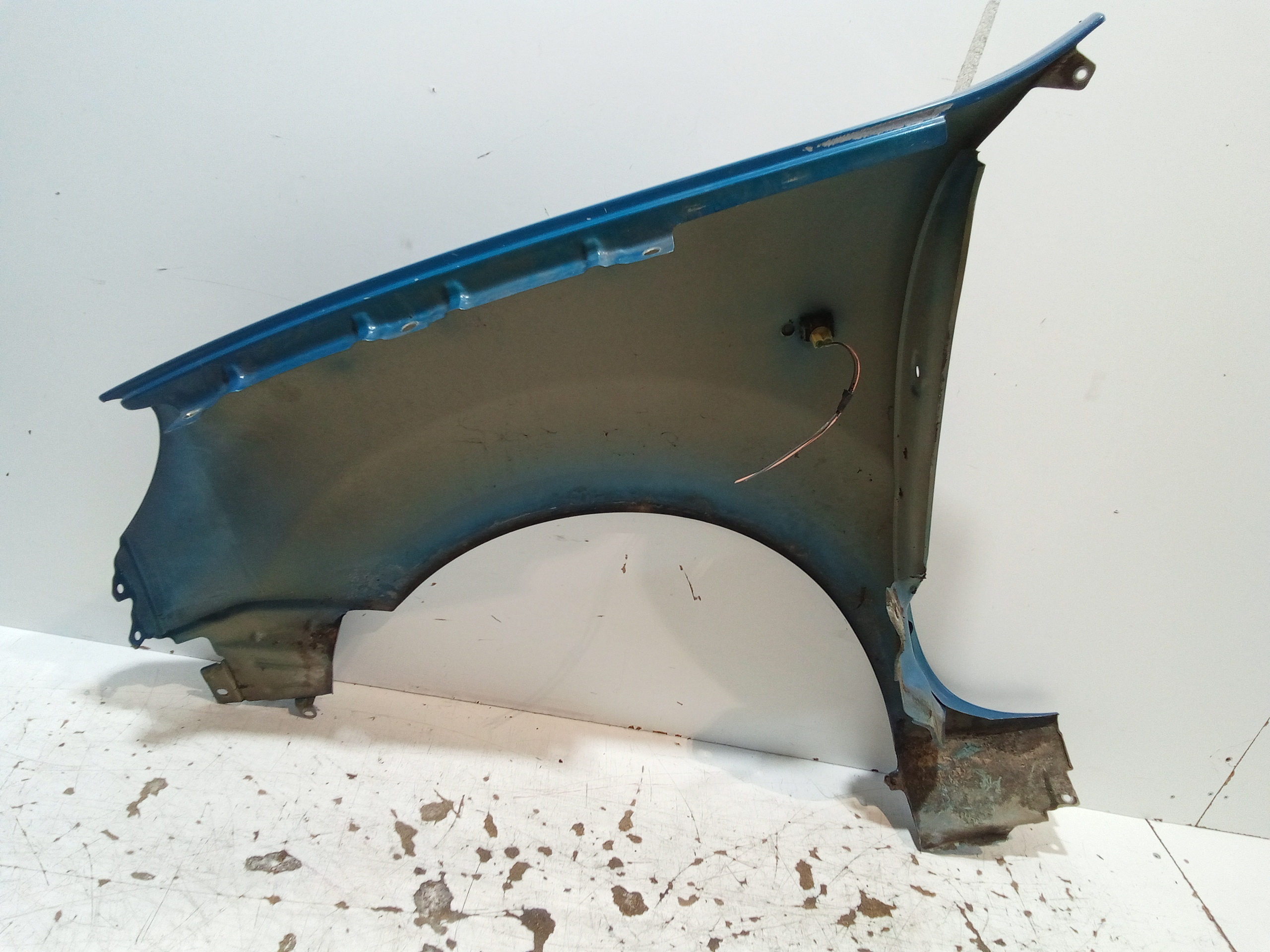 Parafango Anteriore Destro per Renault Kangoo 3 Serie (2003 - 2007)