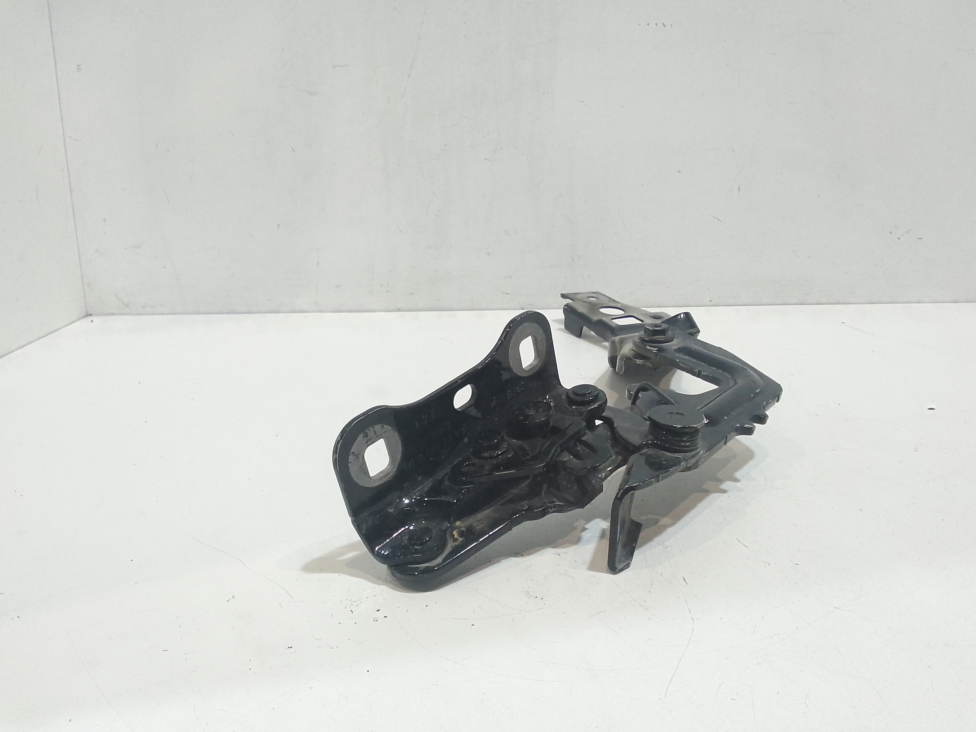 Cerniera cofano anteriore DX per Mercedes Classe A Serie (w177) (18>) (2018 - In produzione)