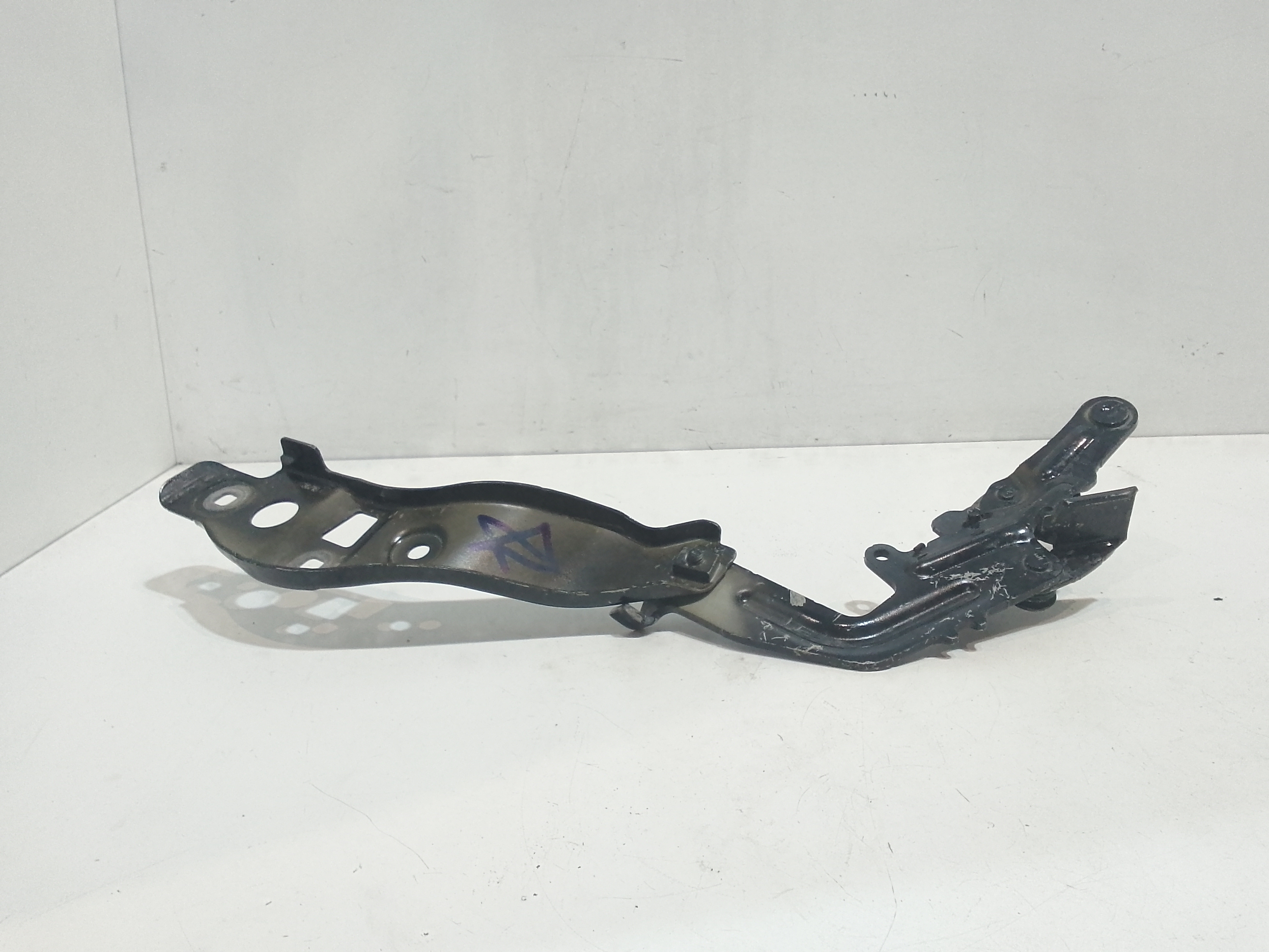 Cerniera cofano anteriore DX per Mercedes Classe A Serie (w177) (18>) (2018 - In produzione)