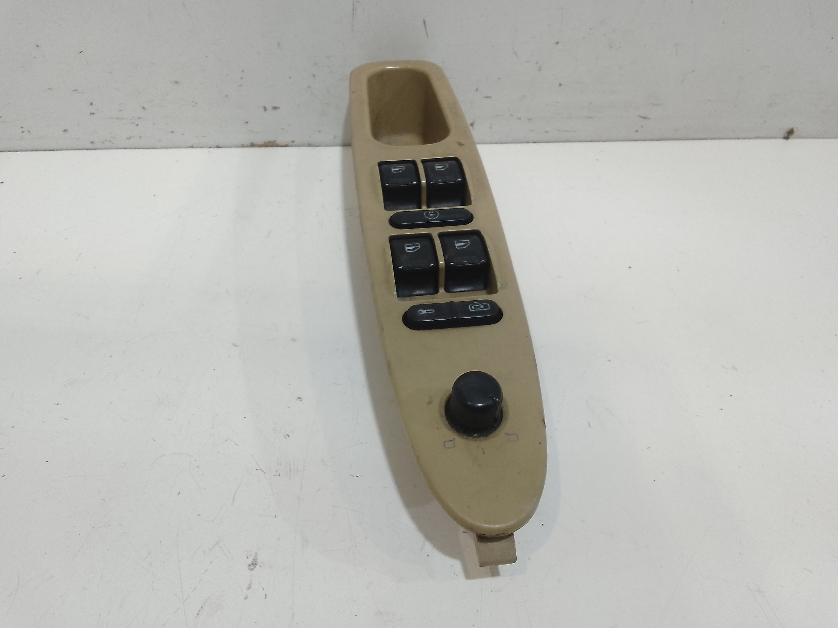 Pulsantiera anteriore sinistra Guida per Dr 5 1 Serie (2007 - 2014)