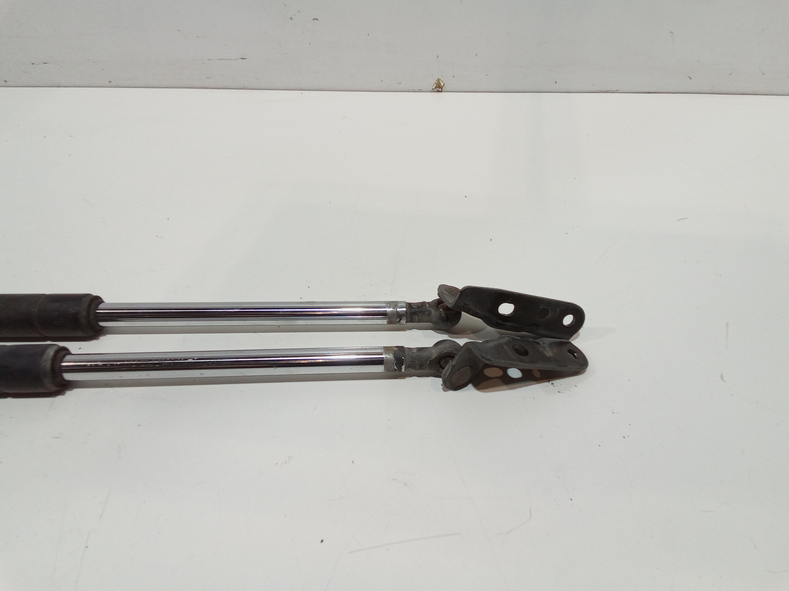 Pistoncini cofano Post. per Toyota Picnic (1996 - 2001)