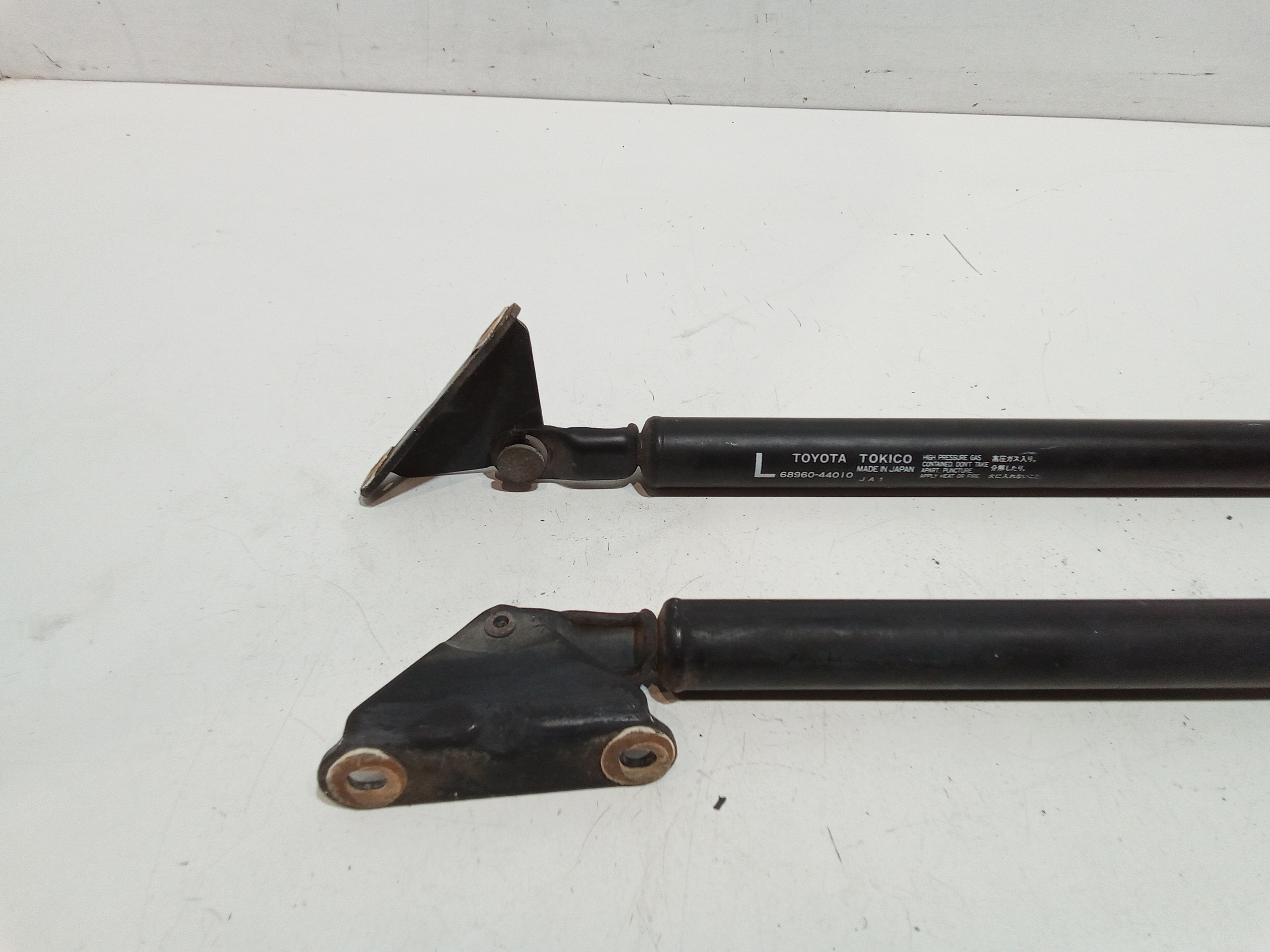 Pistoncini cofano Post. per Toyota Picnic (1996 - 2001)