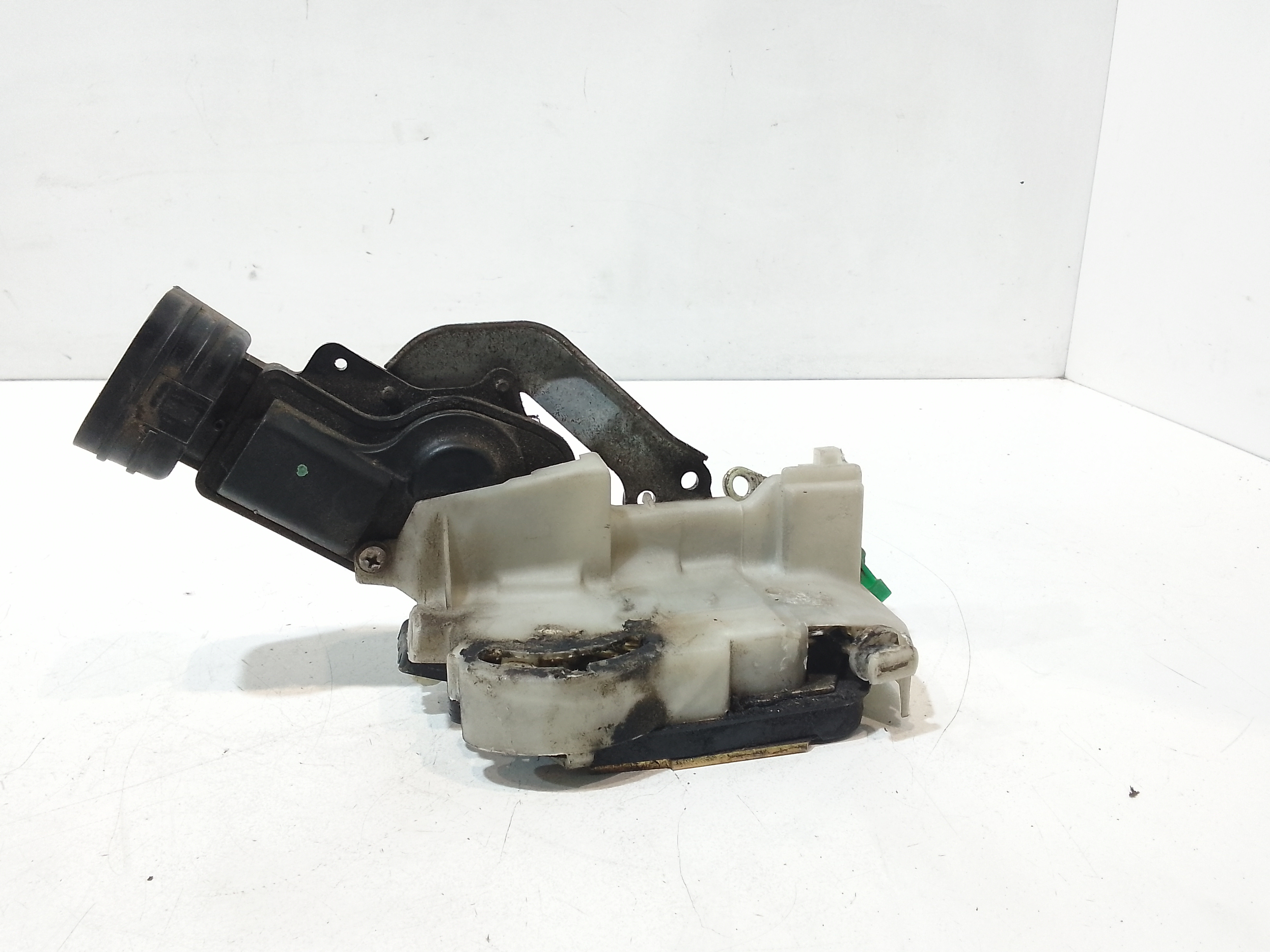 Serratura Anteriore Sinistra per Toyota Picnic (1996 - 2001)