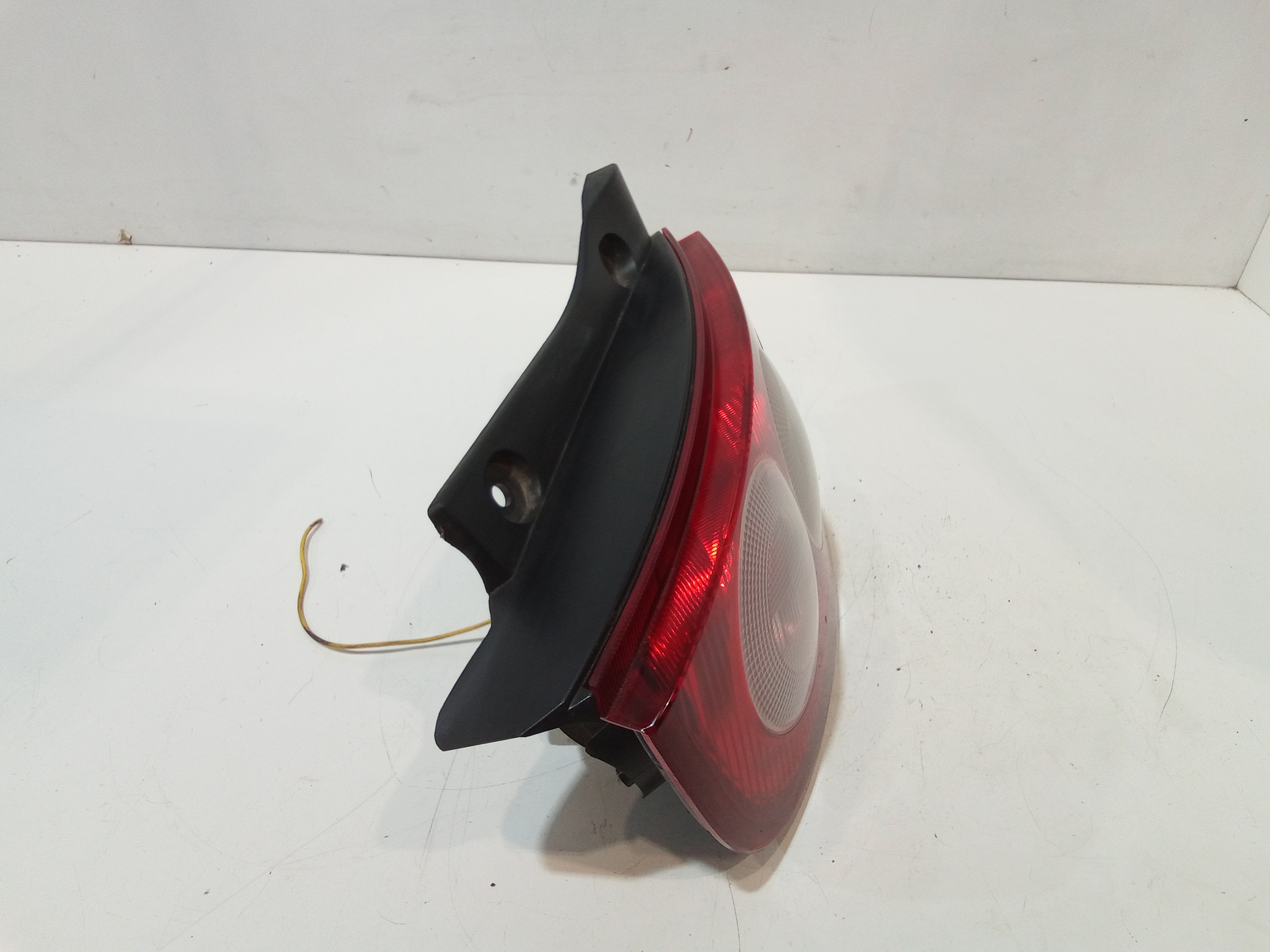 Stop fanale Posteriore sinistro lato Guida per Nissan Micra 4 Serie (2003 - 2005)