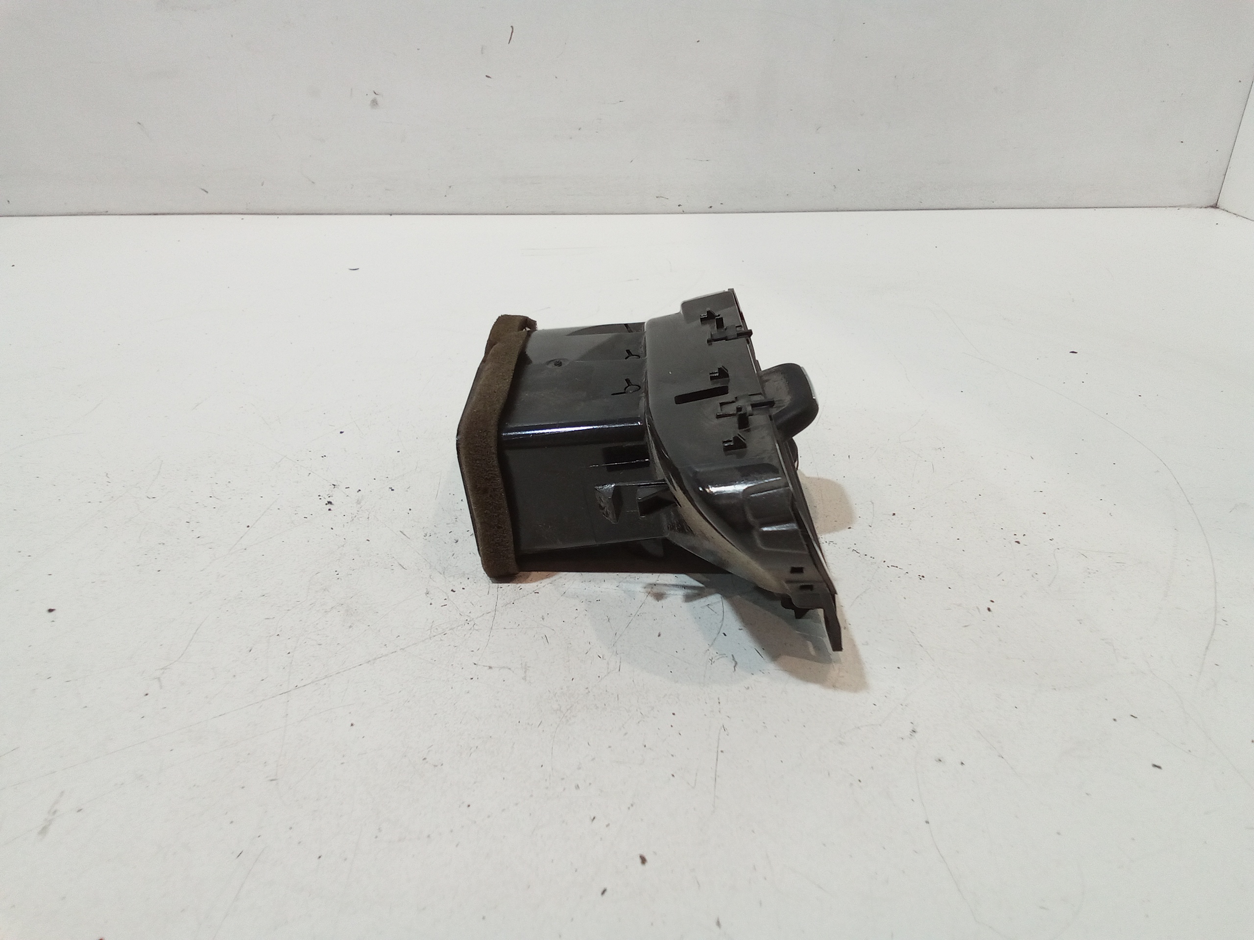 Bocchetta aria cruscotto lato passeggero per Opel Corsa E 3 Serie (2015 - In produzione)