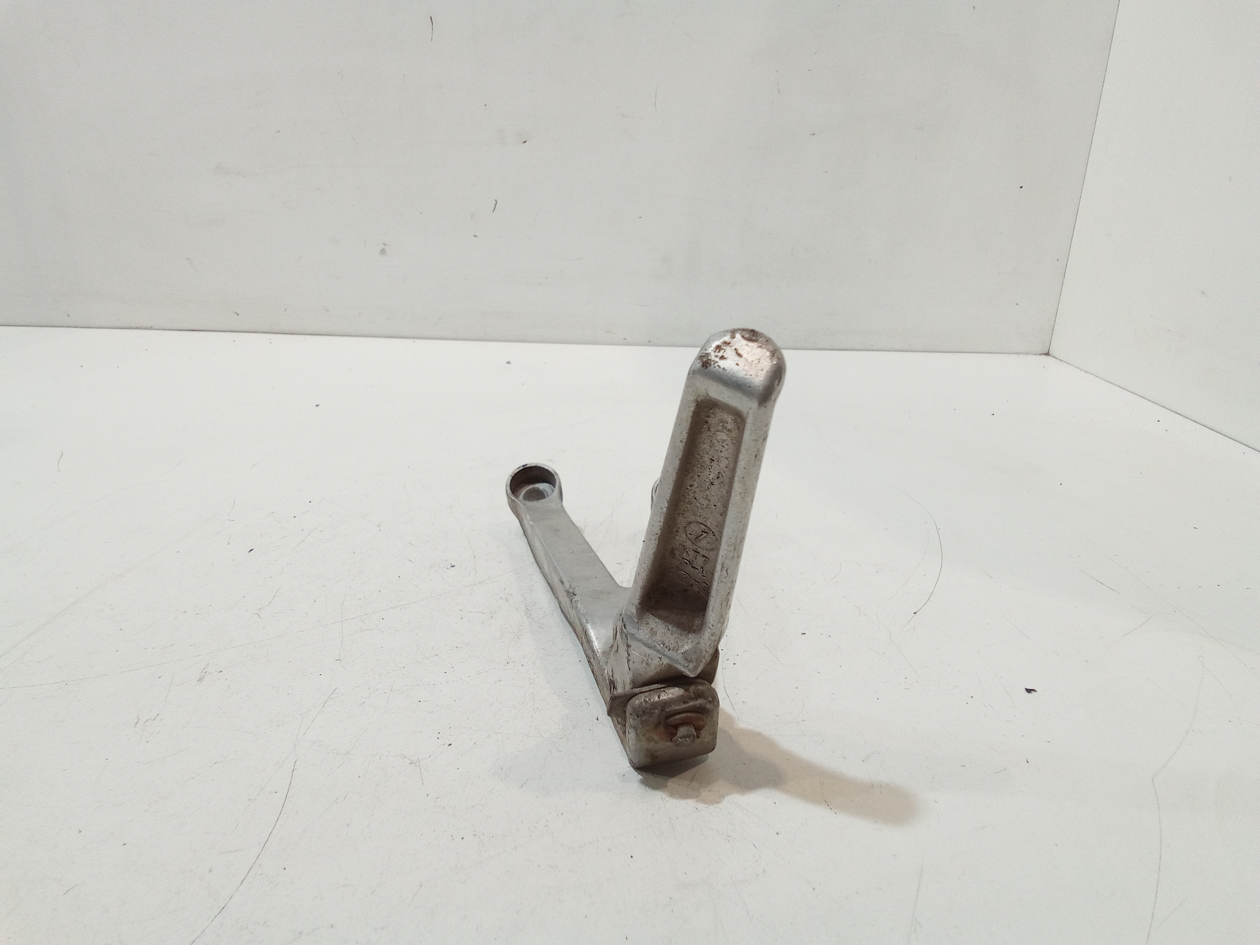 Staffa supporto pedalino per Honda CBR 900 RR Fireblade (2000 - 2001)