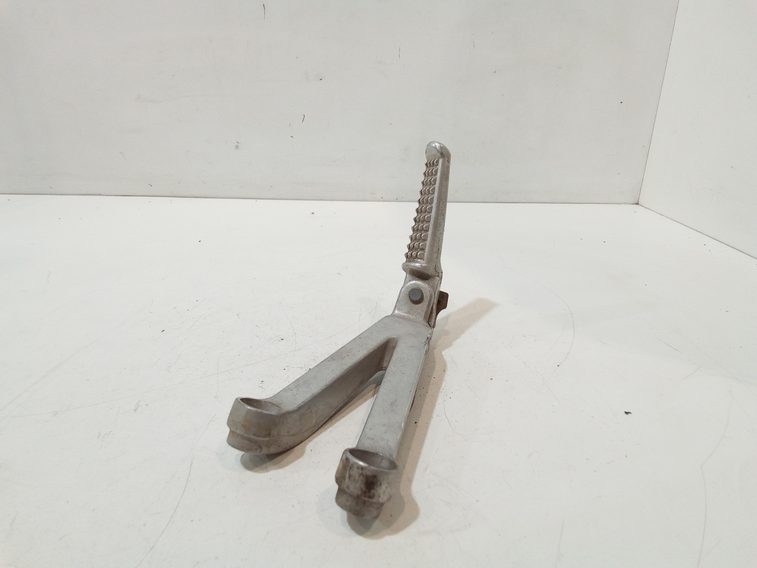 Staffa supporto pedalino per Honda CBR 900 RR Fireblade (2000 - 2001)