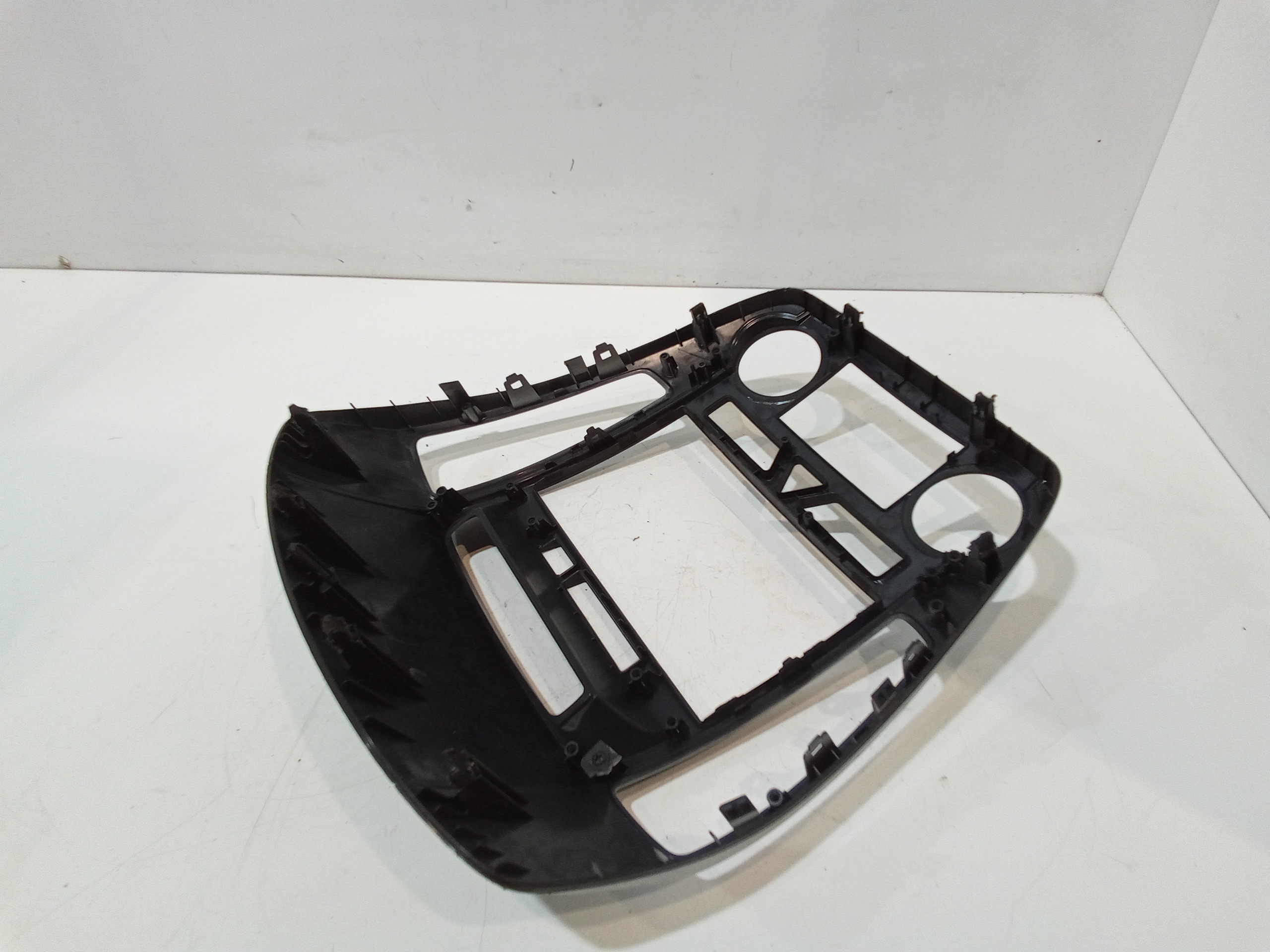 Modanatura Centrale Cruscotto per Kia Cee d Sporty Wagon (2007 - In produzione)