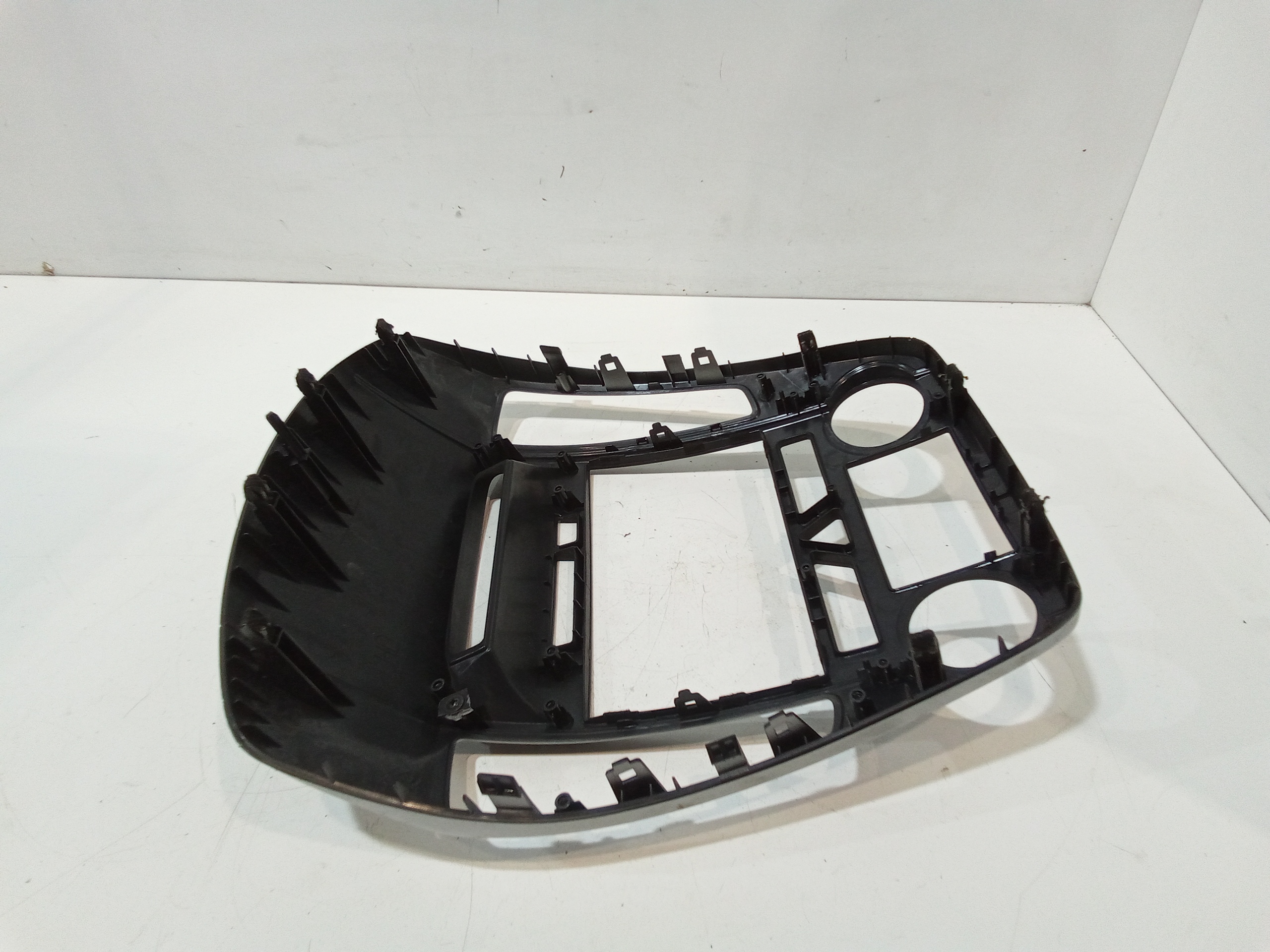 Modanatura Centrale Cruscotto per Kia Cee d Sporty Wagon (2007 - In produzione)