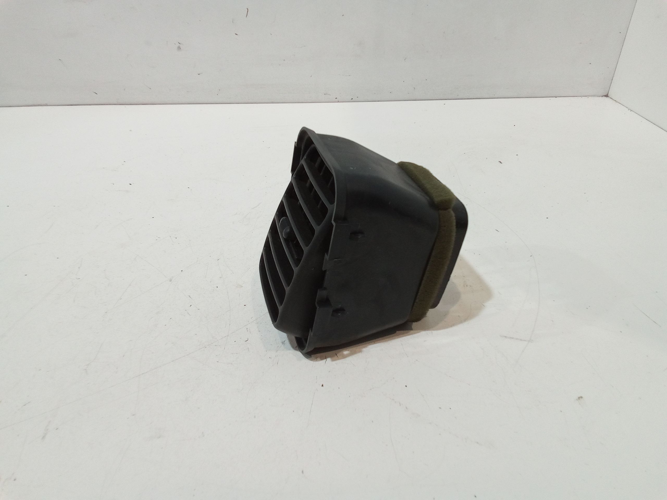 Bocchetta aria cruscotto lato guida per Mazda Tribute (2000 - 2011)