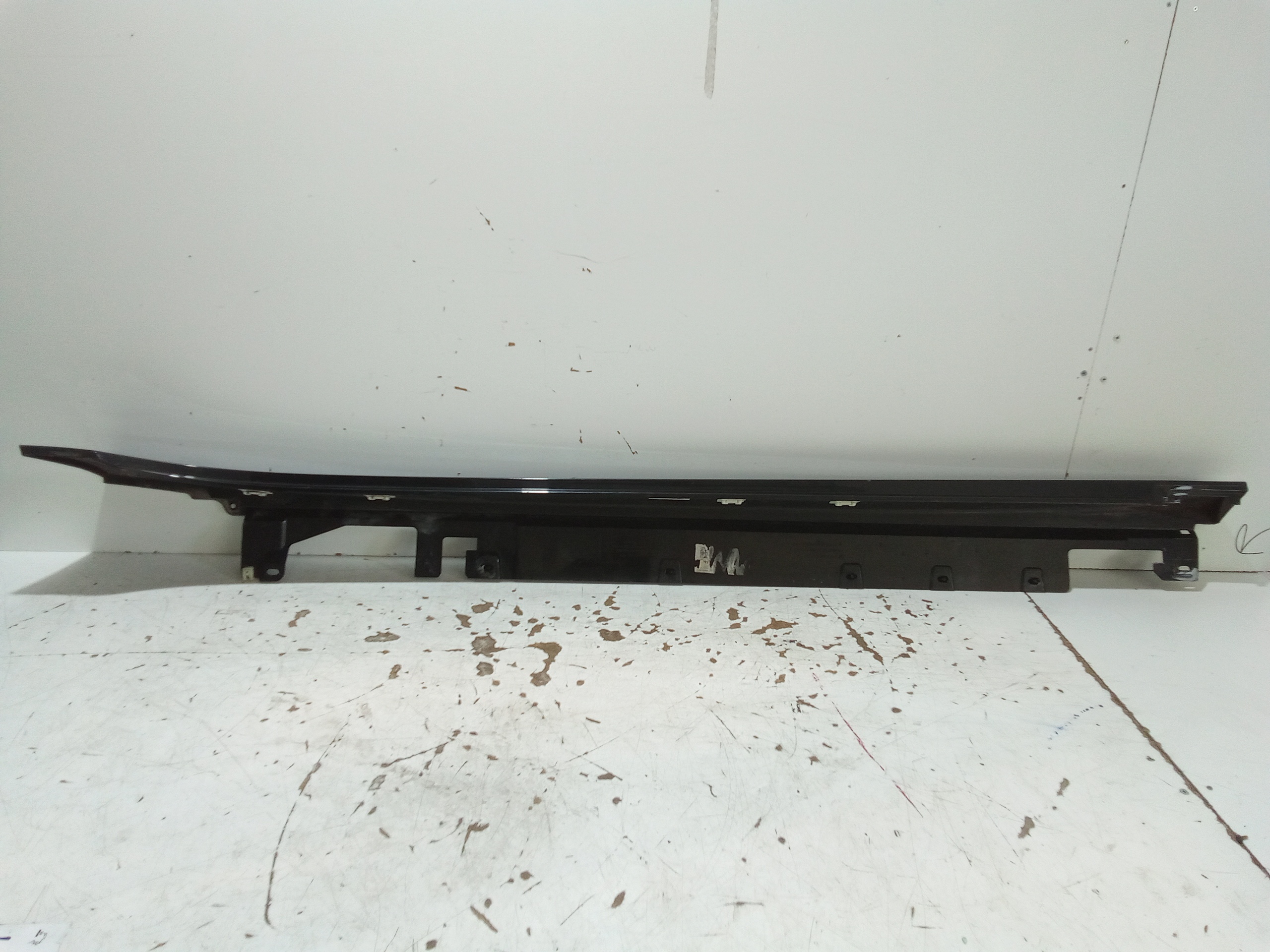 Minigonna Laterale Sinistra per Bmw Serie 1 F40 (19>) (2019 - In produzione)