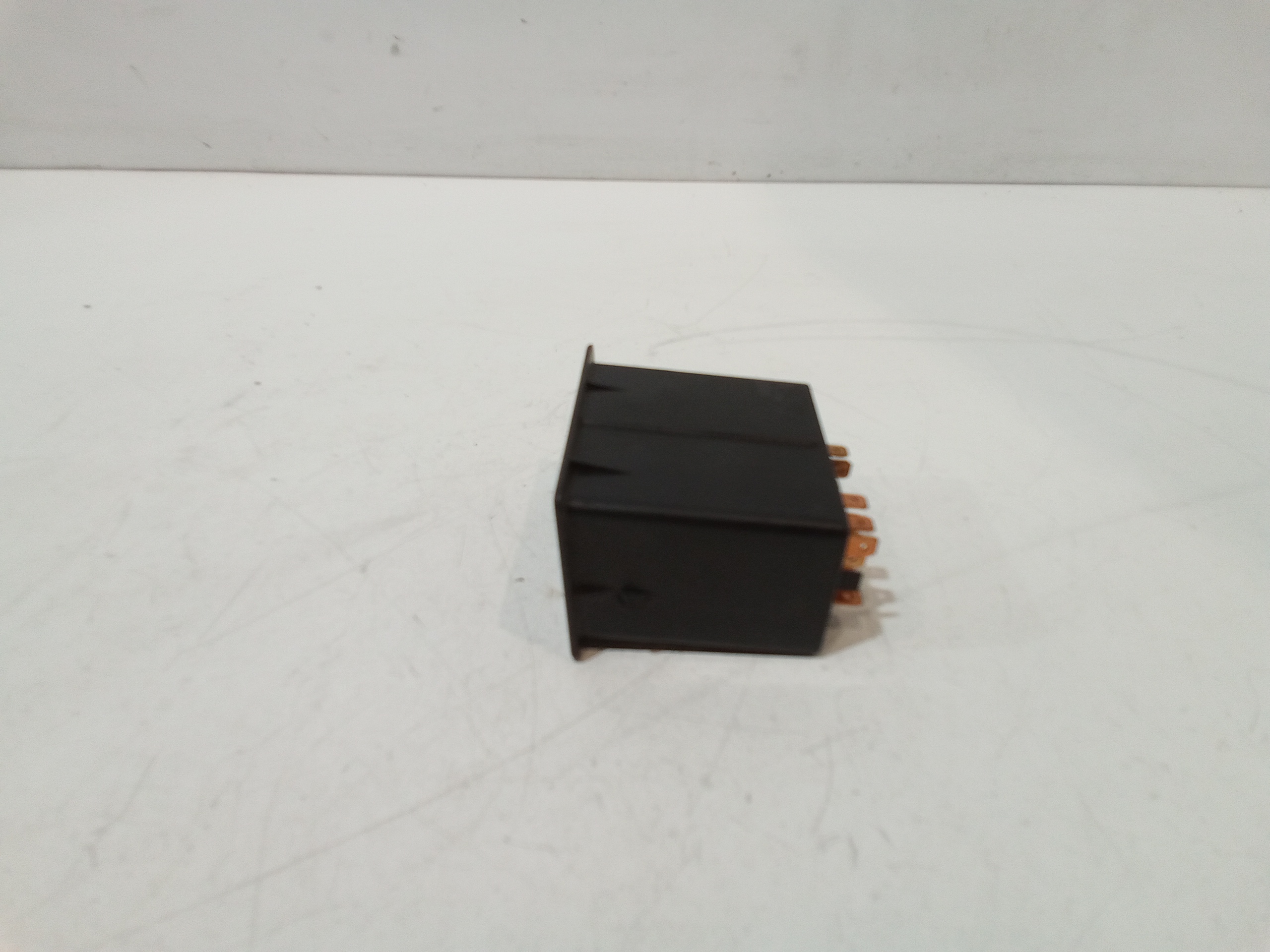 Pulsante luci di emergenza per Alfa Romeo 33 Berlina Serie (83>86) (1983 - 1986)