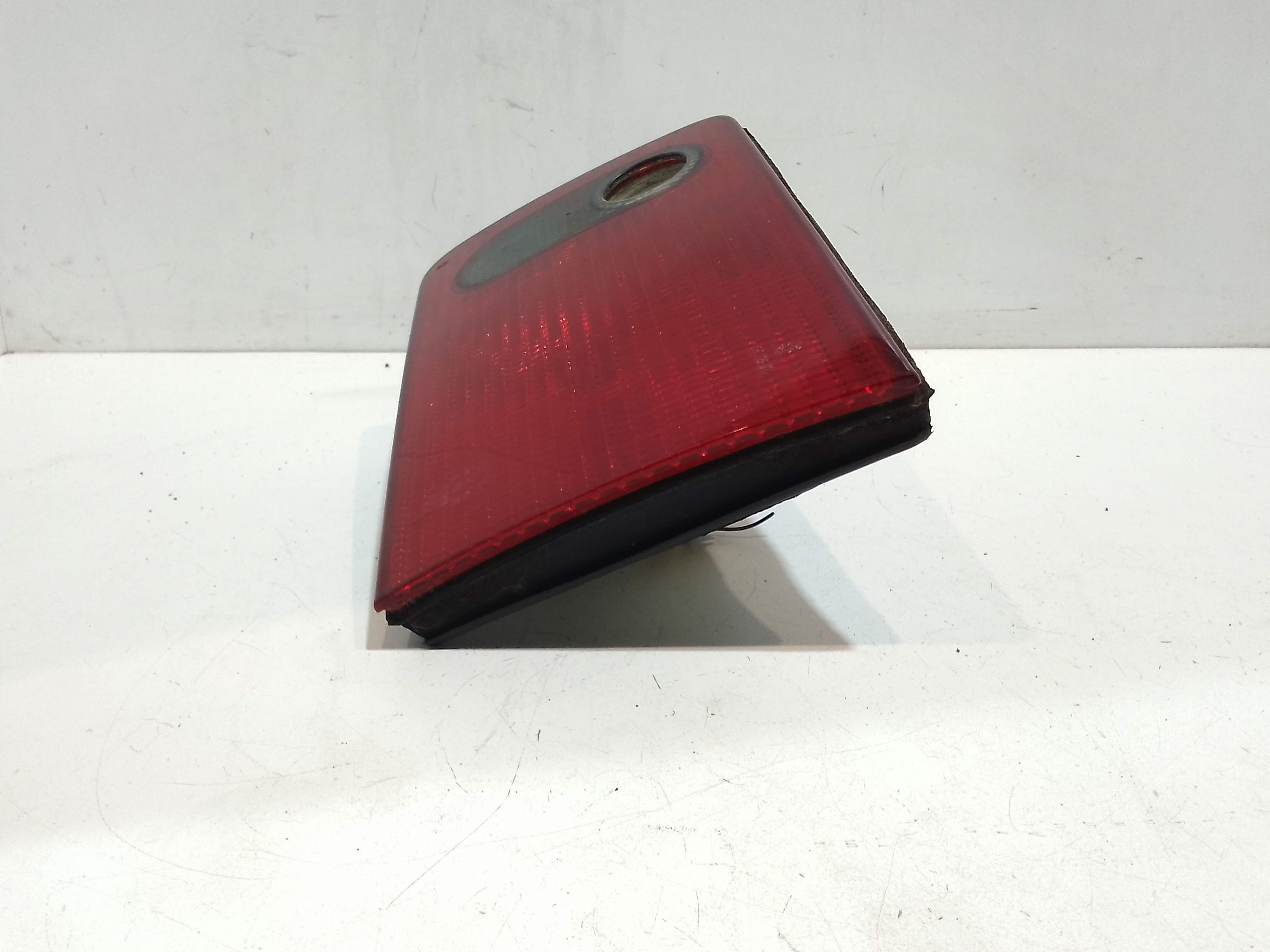 Stop Posteriore Destro Integrato nel Portello per Audi A8 1a serie (1994 - 2001)