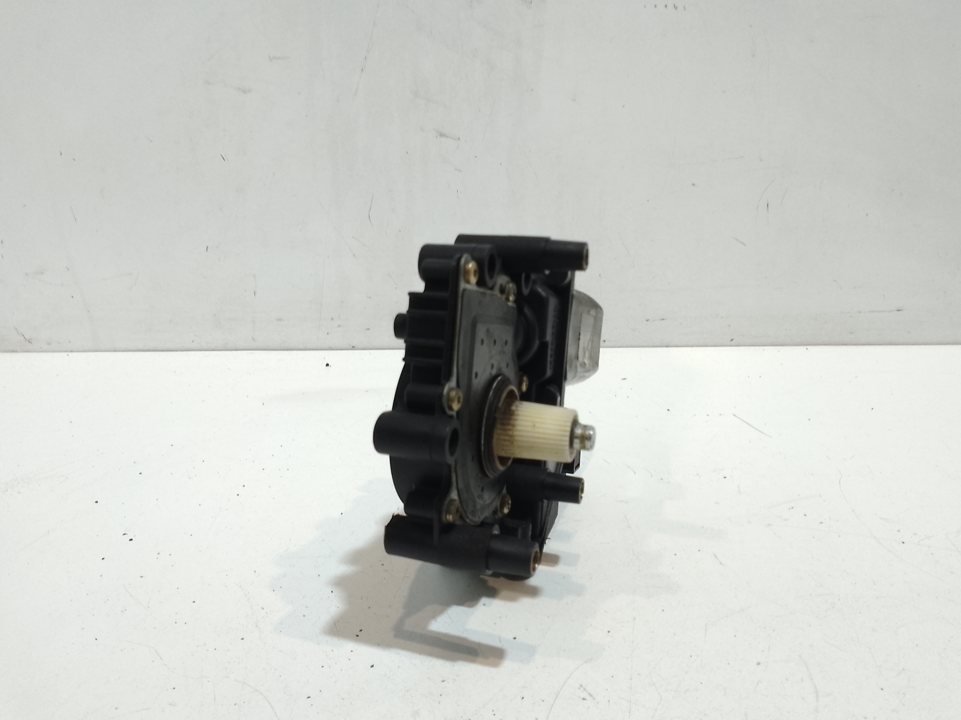 Motorino Alzavetro anteriore Sinistro per Audi A8 1a serie (1994 - 2001)