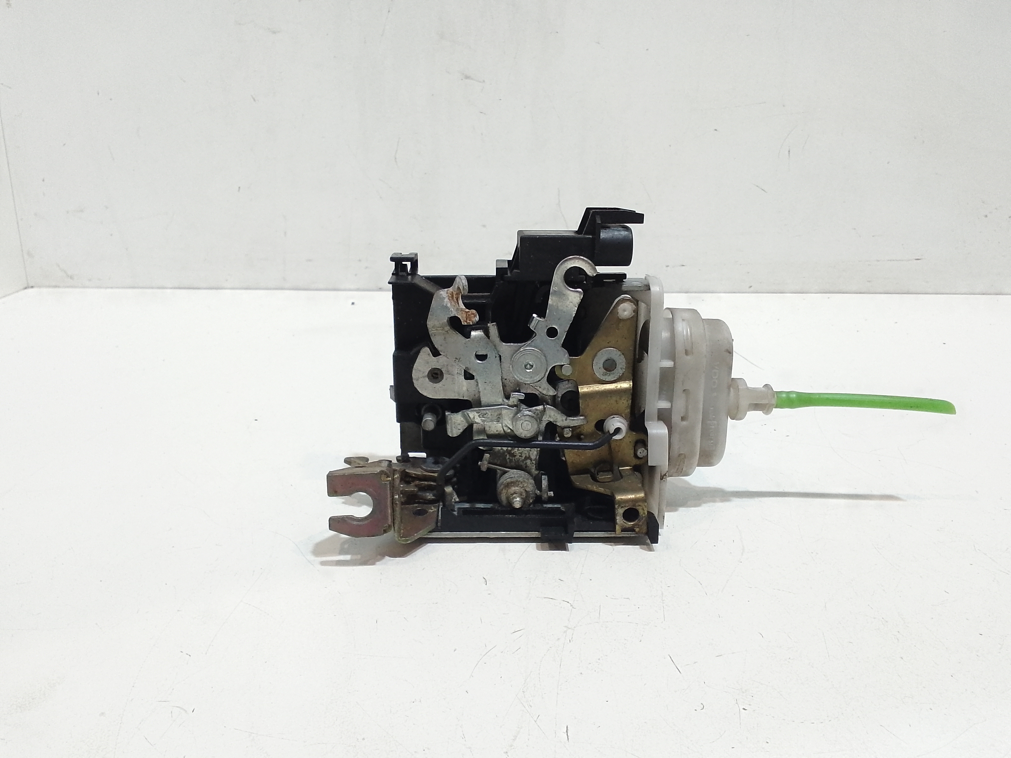 Serratura Posteriore destra per Audi A8 1a serie (1994 - 2001)